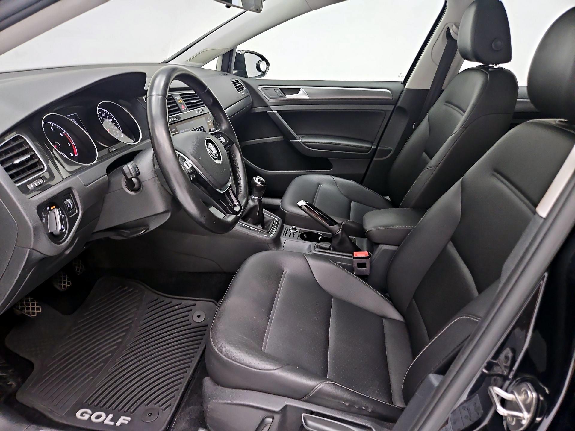 Thumbnail: 2018 Volkswagen Golf - 11