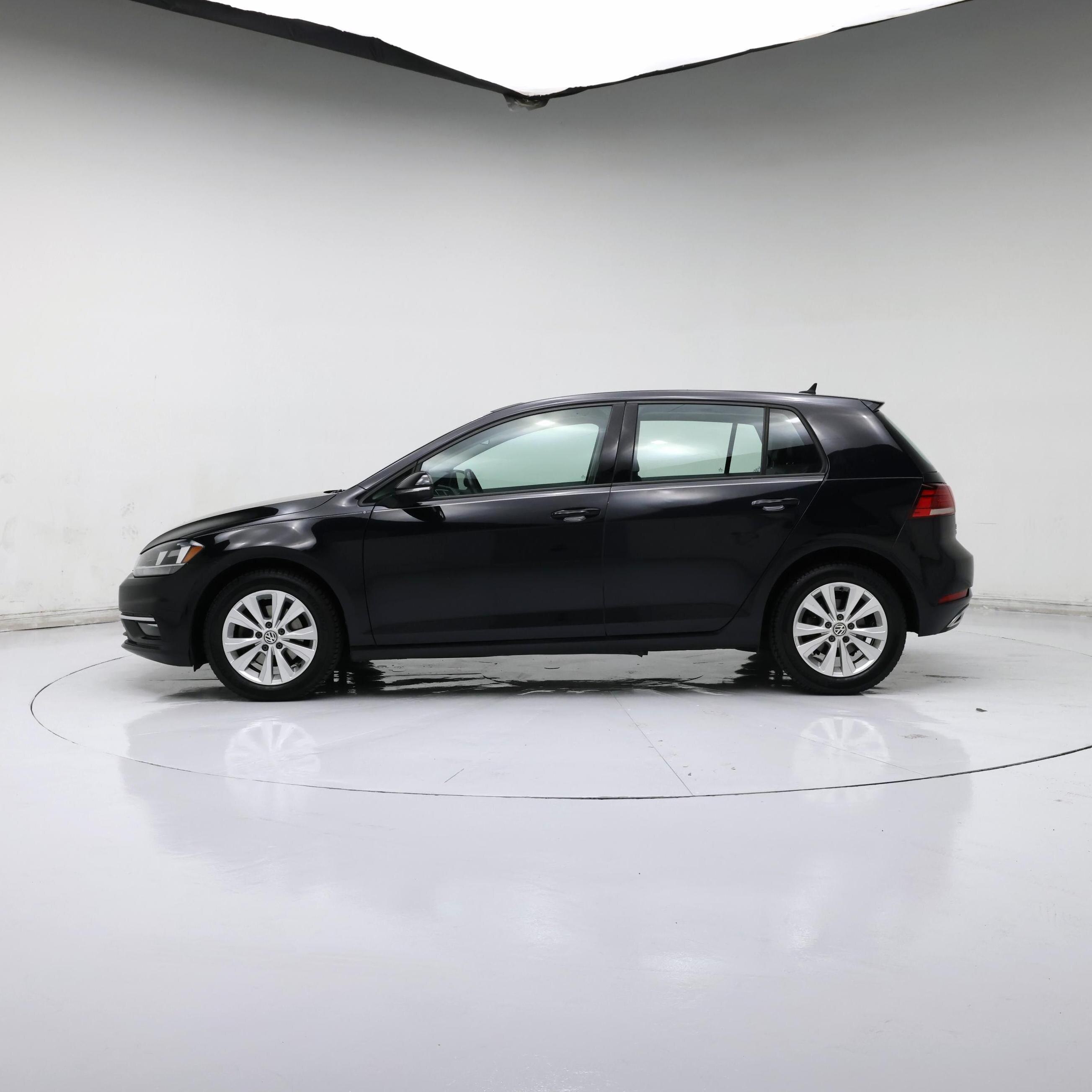Thumbnail: 2018 Volkswagen Golf - 3