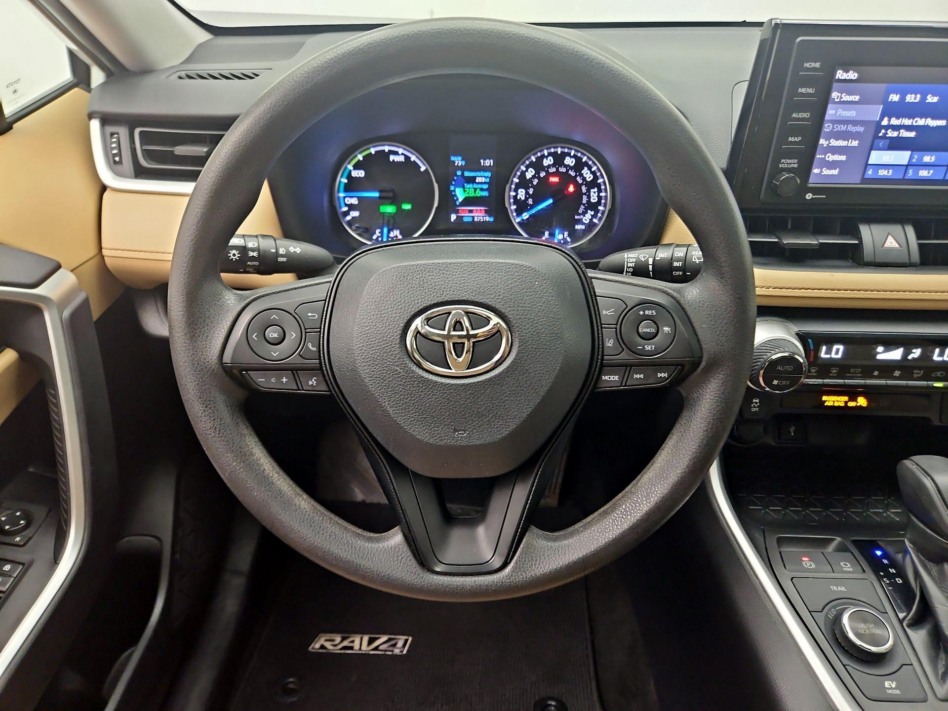 Thumbnail: 2020 Toyota RAV4 - 10
