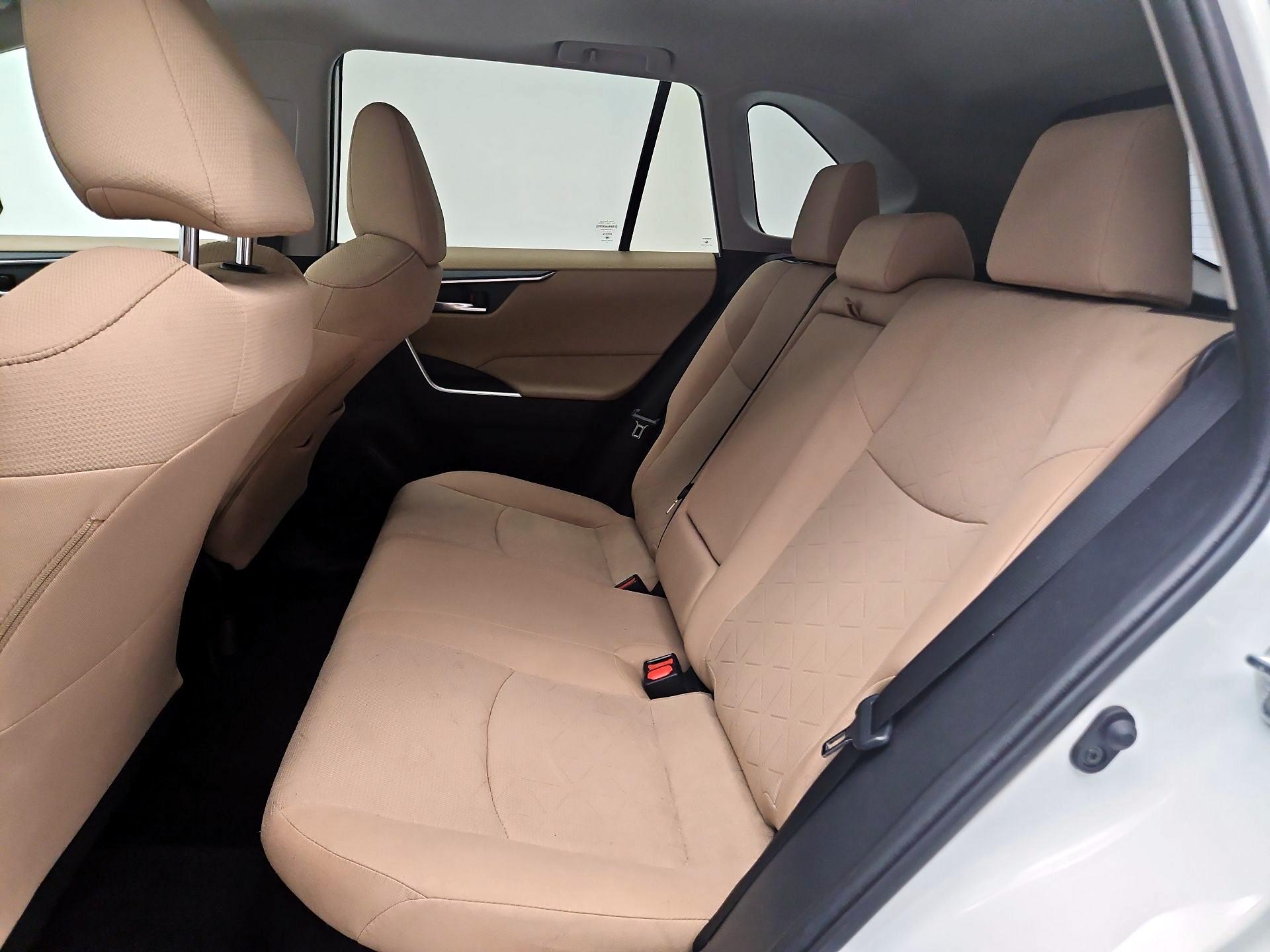 Thumbnail: 2020 Toyota RAV4 - 20