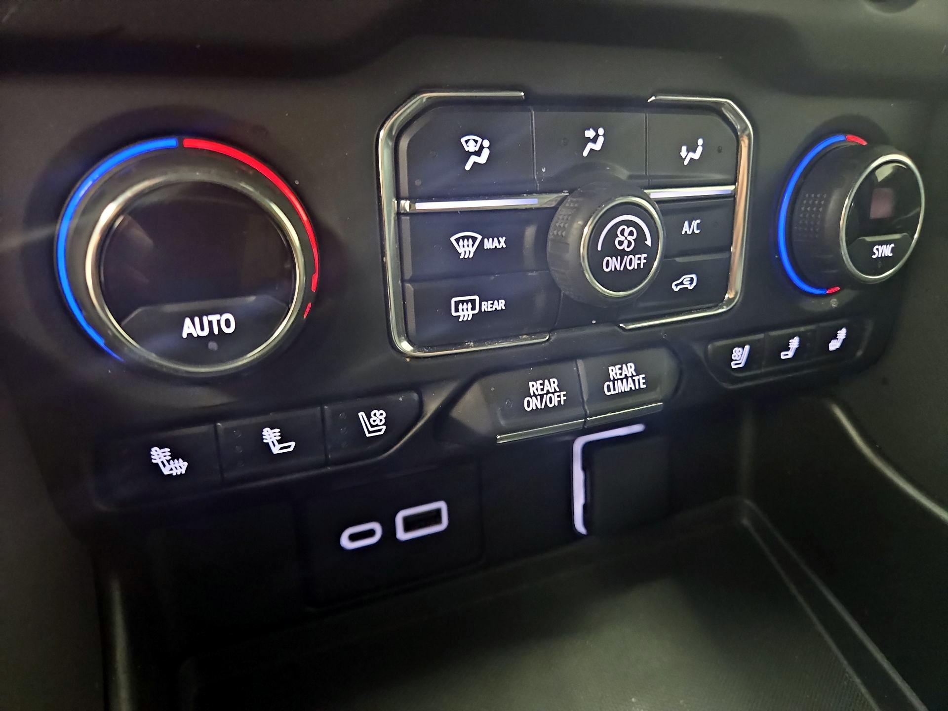 Thumbnail: 2021 Chevrolet Tahoe - 17