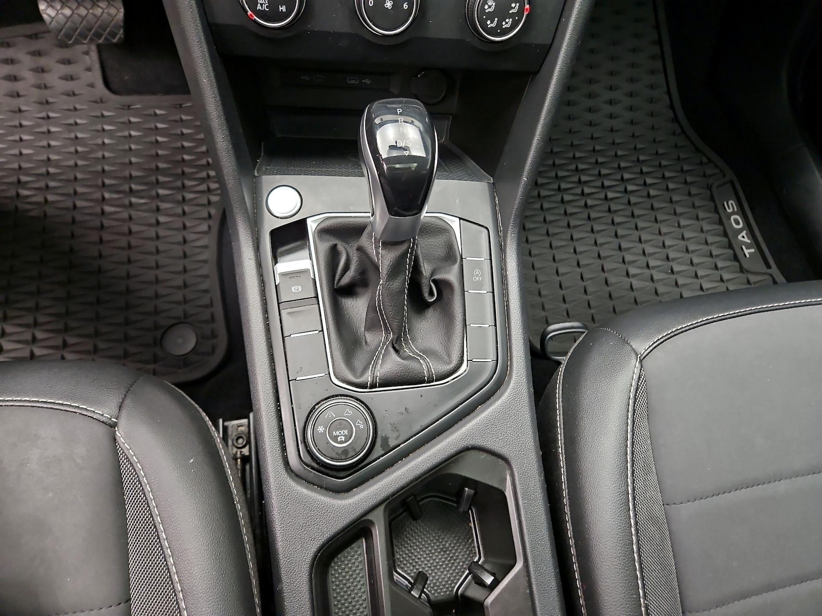 2022 Volkswagen Taos SE - Photo 18