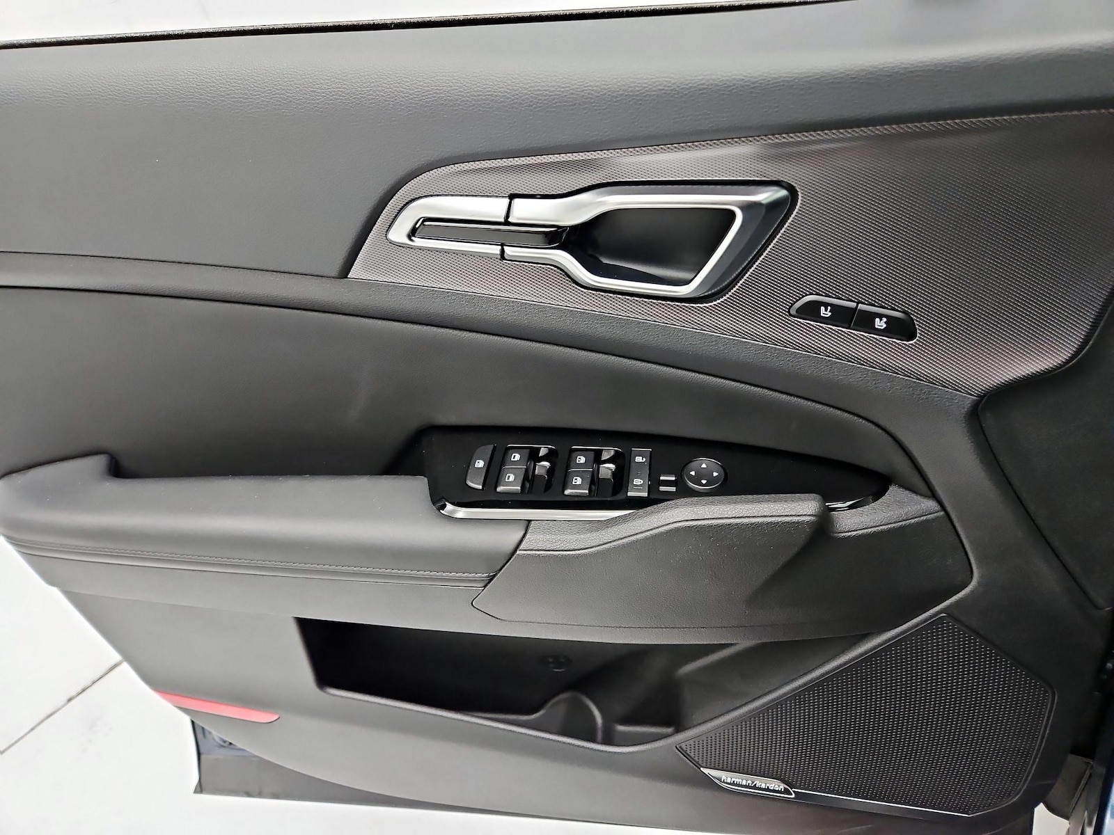 2025 Kia Sportage SX Prestige Hybrid - Photo 13