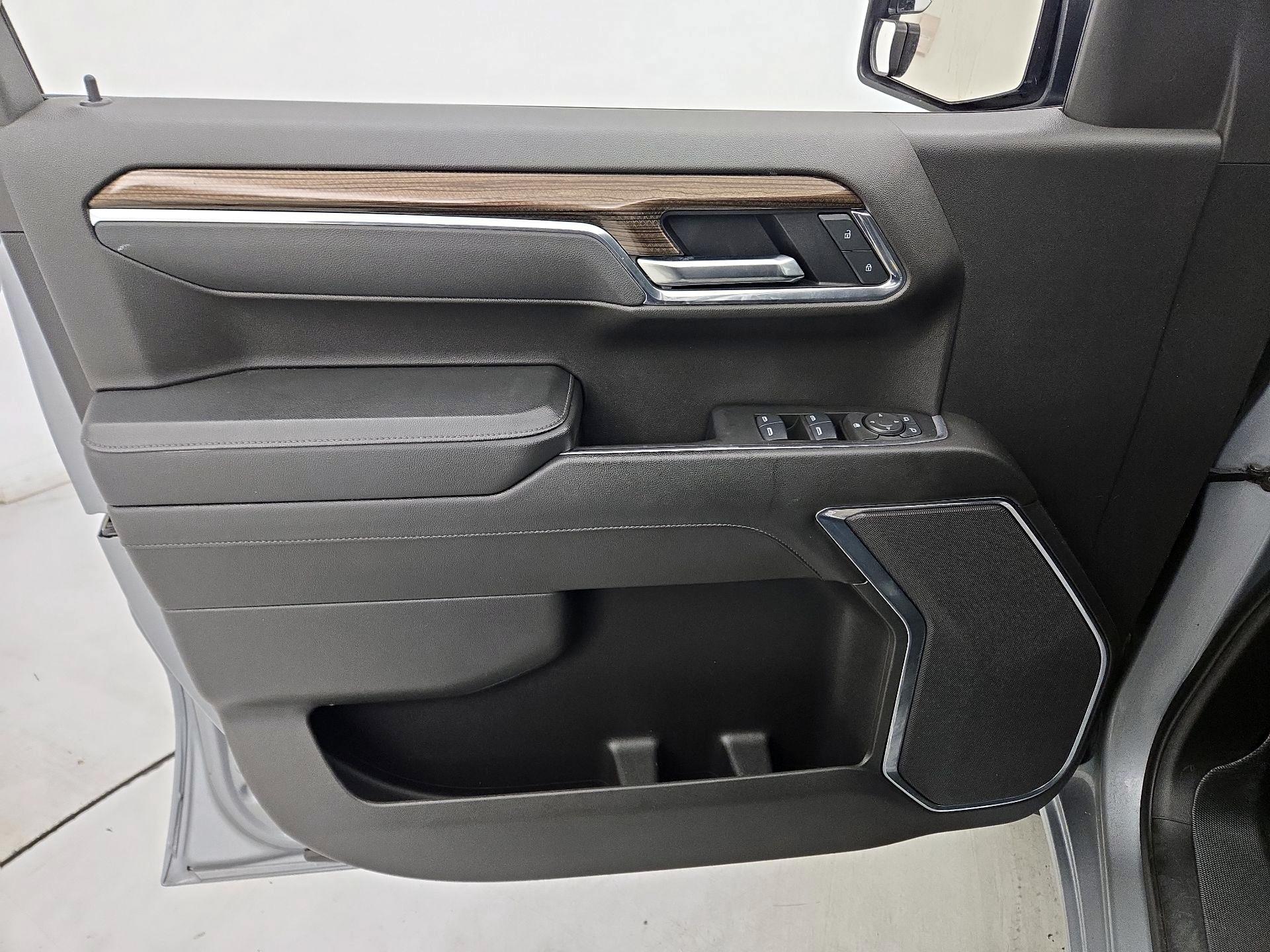 Thumbnail: 2025 Chevrolet Silverado 1500 - 12