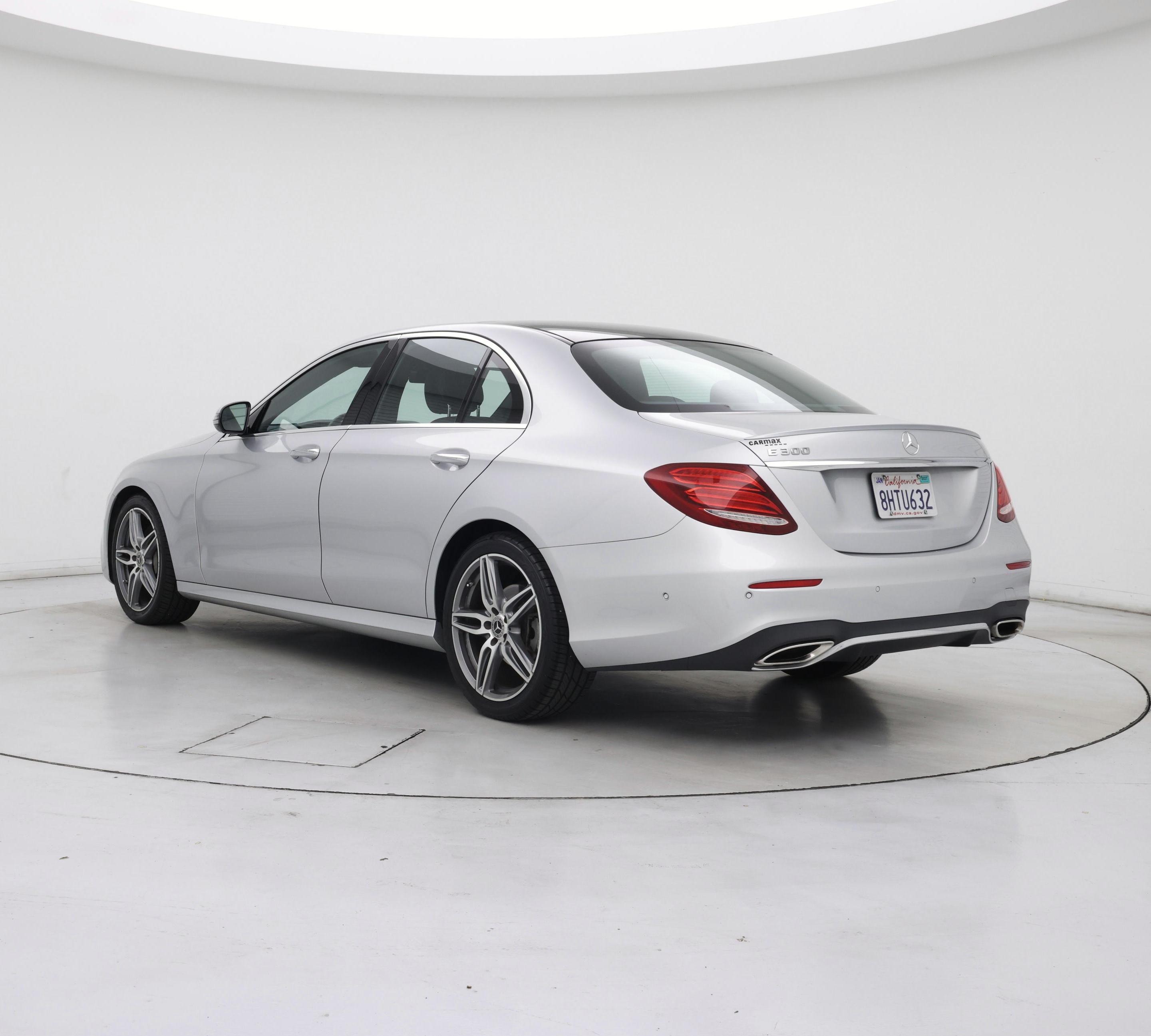 Thumbnail: 2018 Mercedes-Benz E-Class - 2