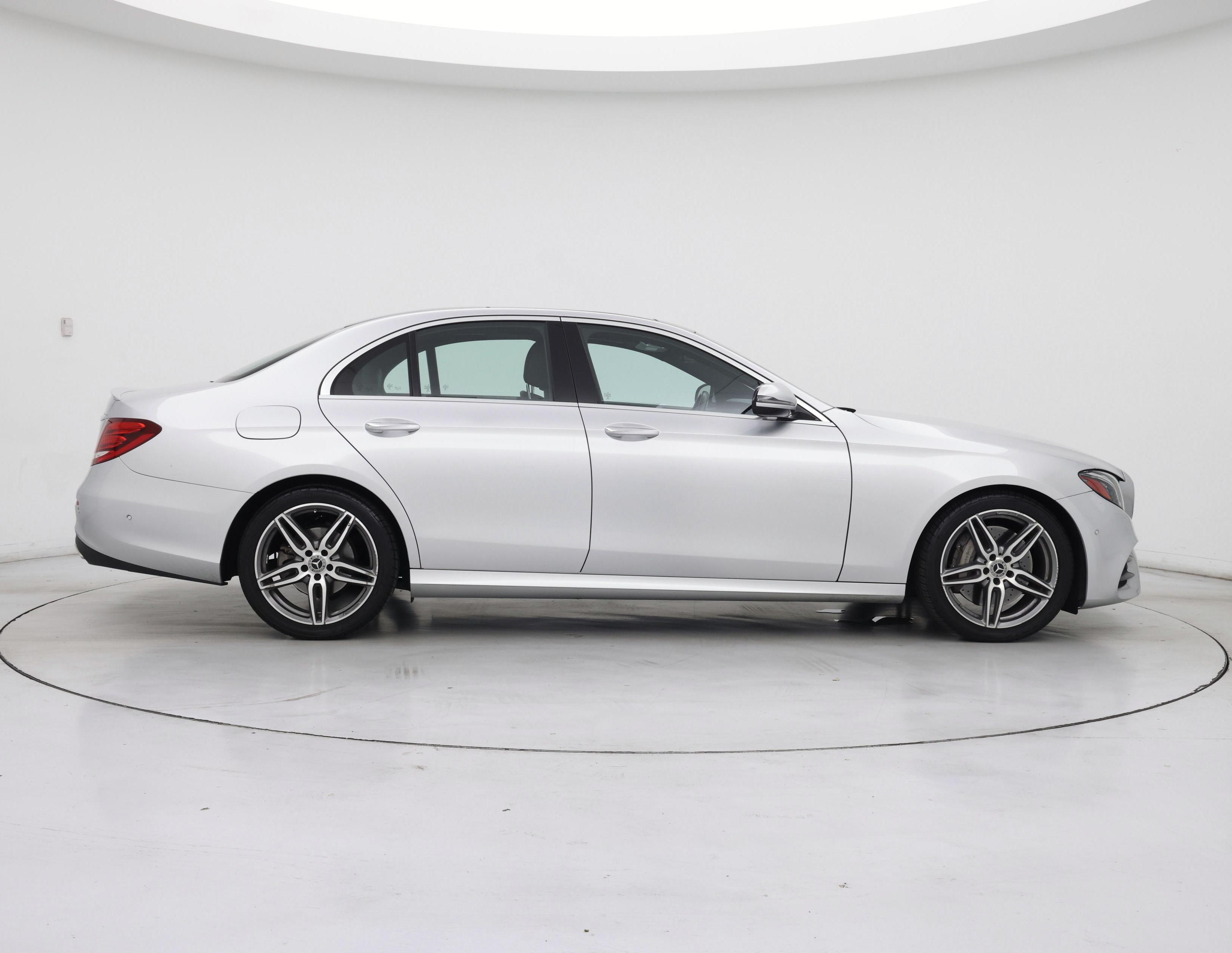 Thumbnail: 2018 Mercedes-Benz E-Class - 7