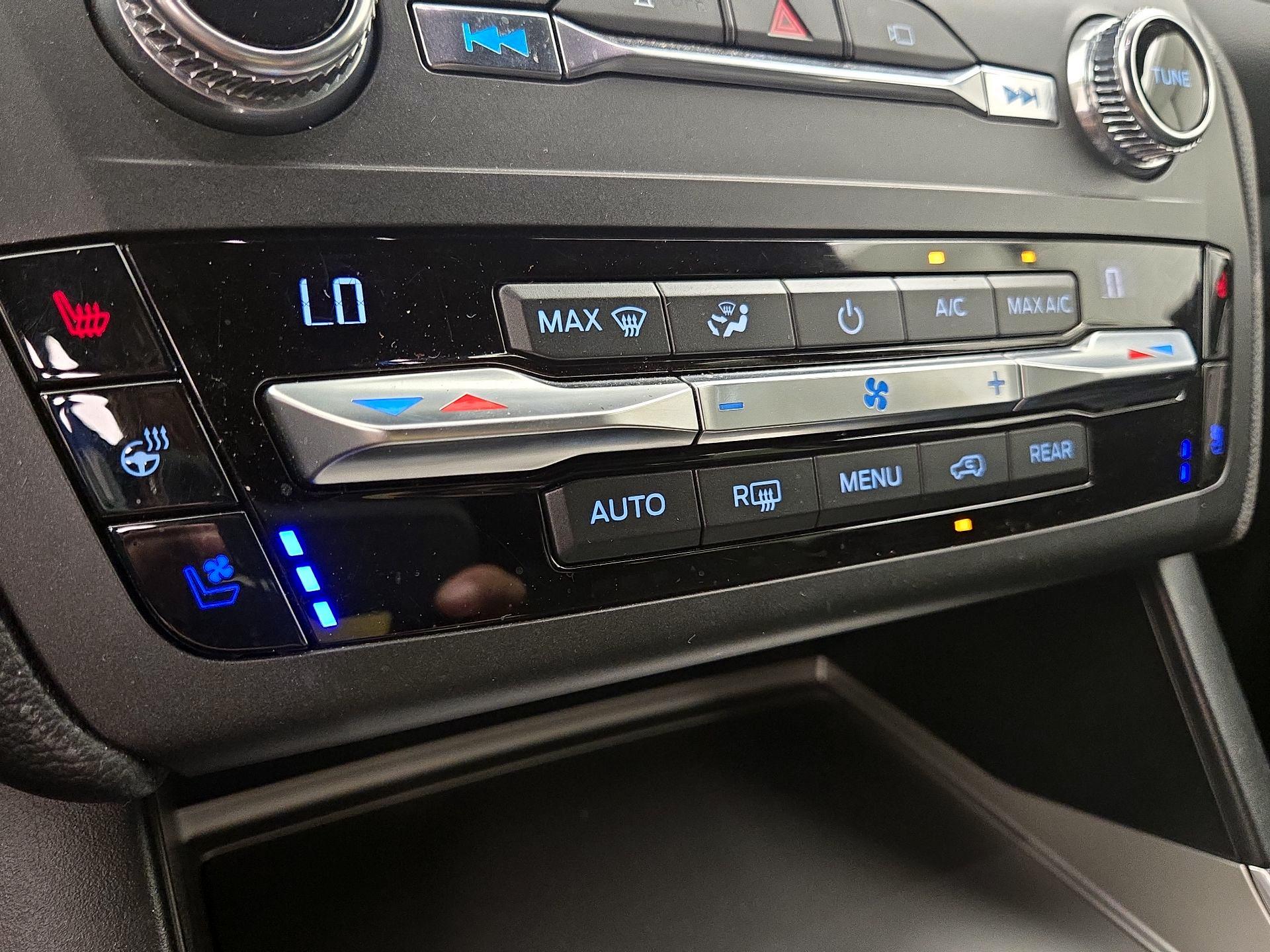 Thumbnail: 2020 Ford Explorer - 17