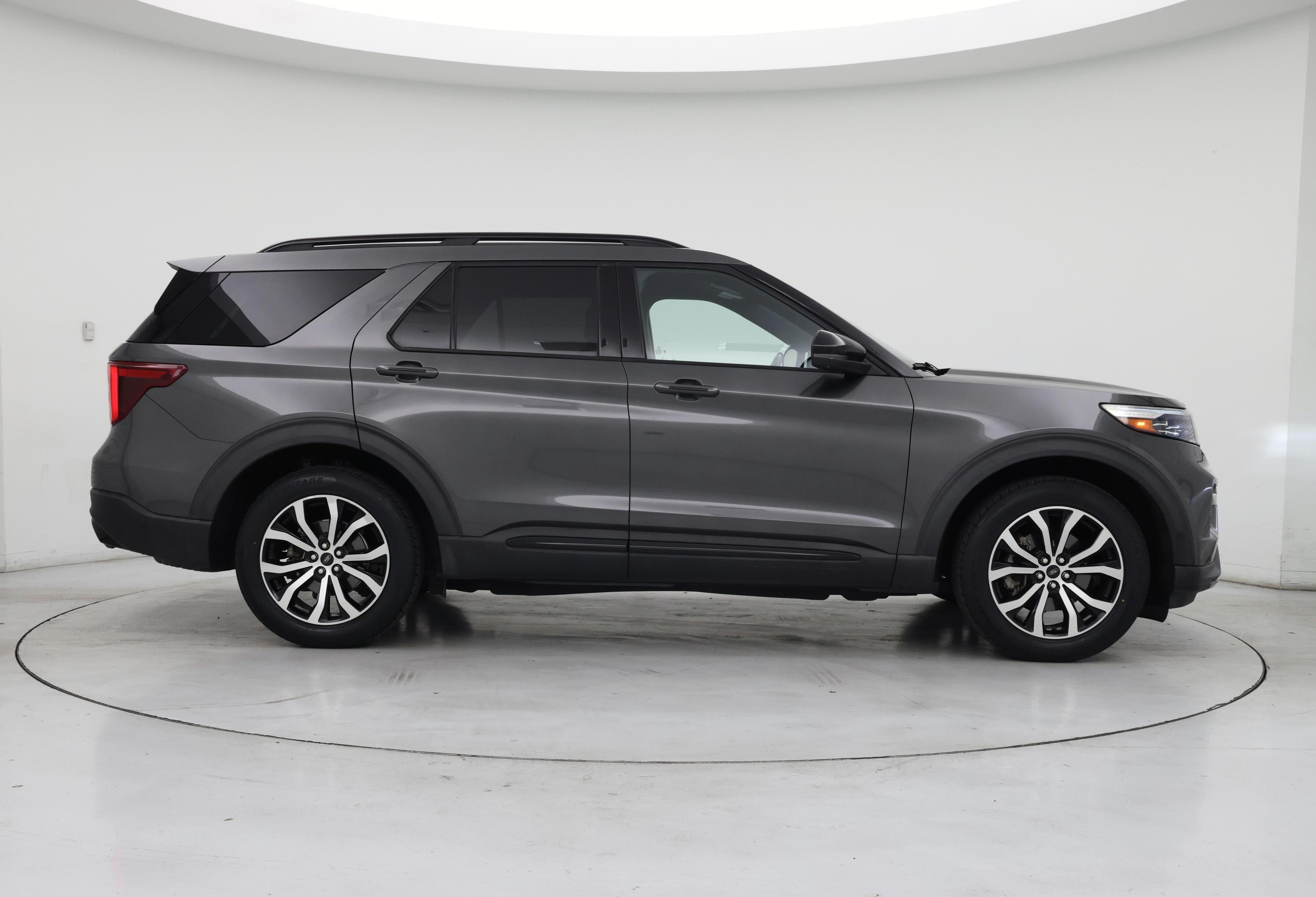 Thumbnail: 2020 Ford Explorer - 7