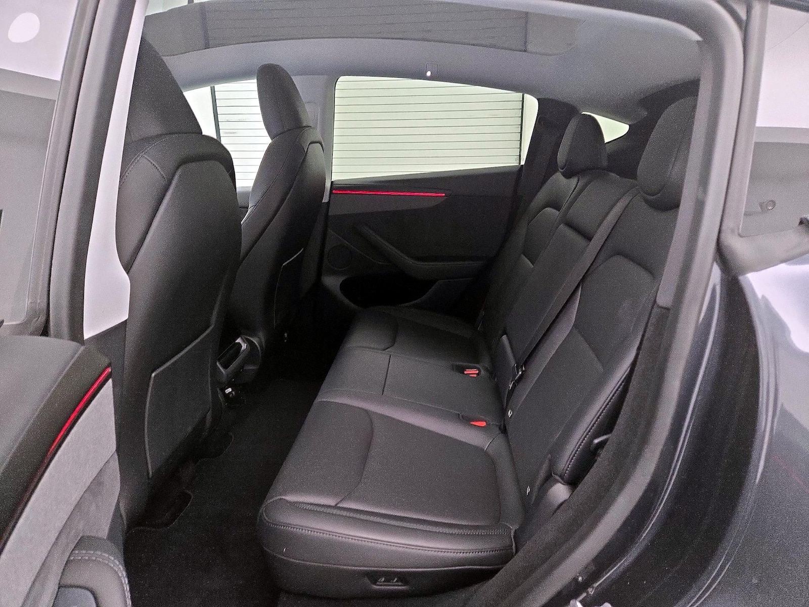 2026 Tesla Model Y Long Range - Photo 19