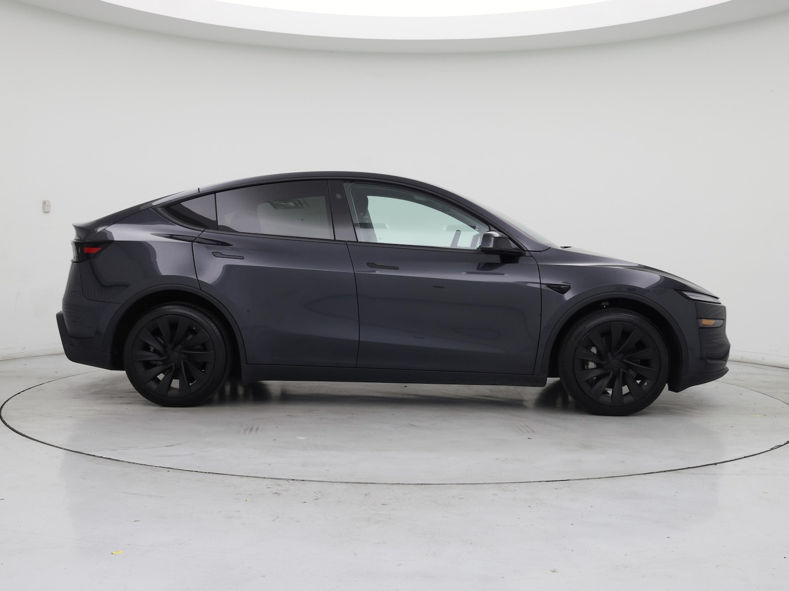 2026 Tesla Model Y Long Range - Photo 8