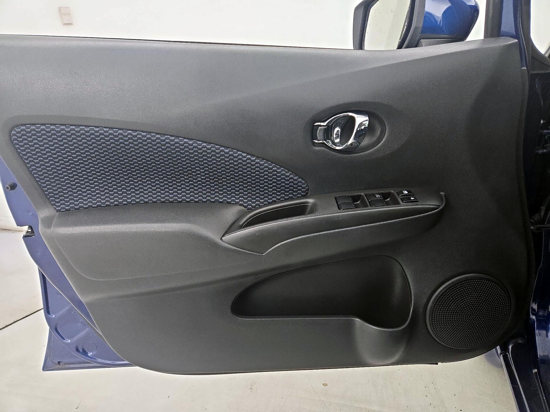 Thumbnail: 2018 Nissan Versa Note - 12