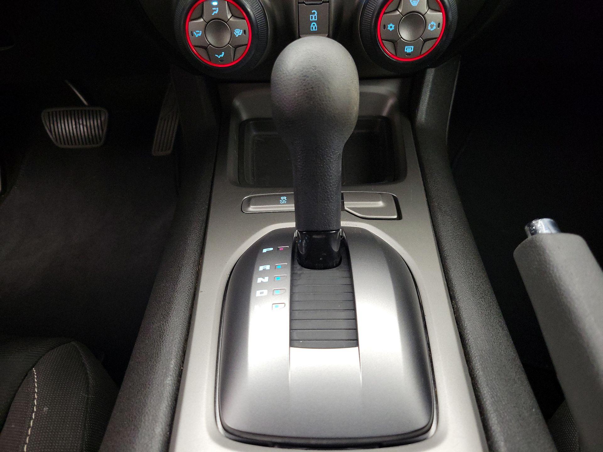 Thumbnail: 2015 Chevrolet Camaro - 16