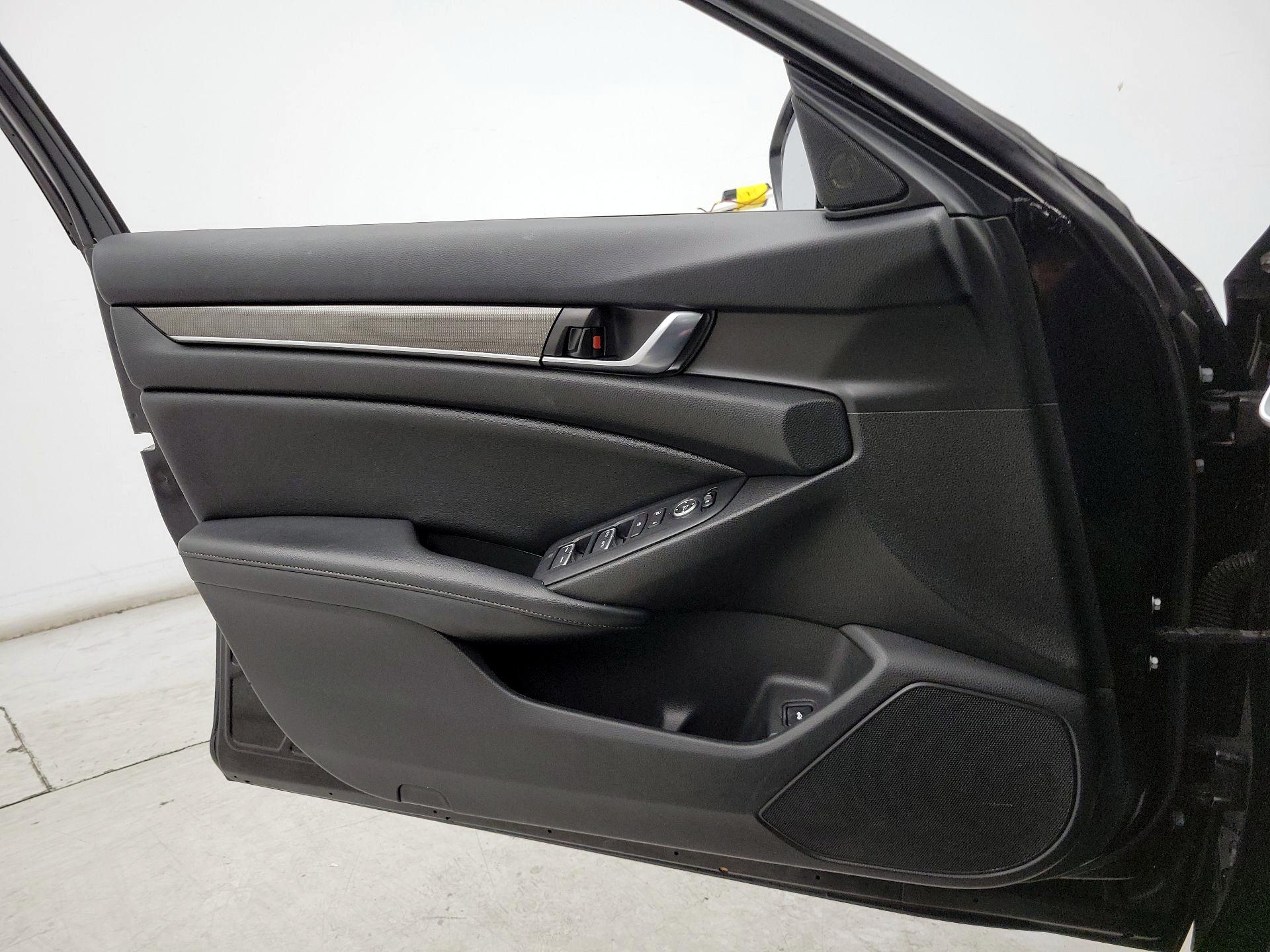 Thumbnail: 2019 Honda Accord - 12