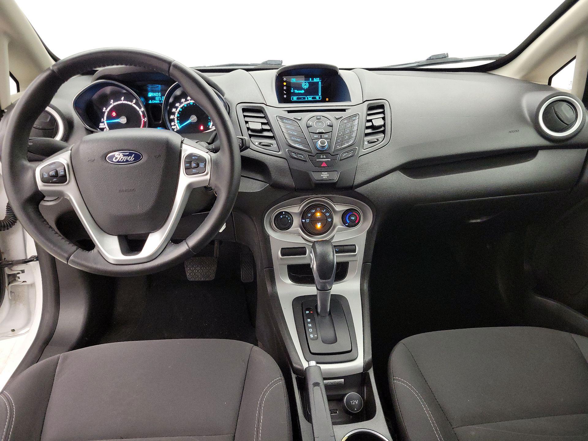 Thumbnail: 2016 Ford Fiesta - 9