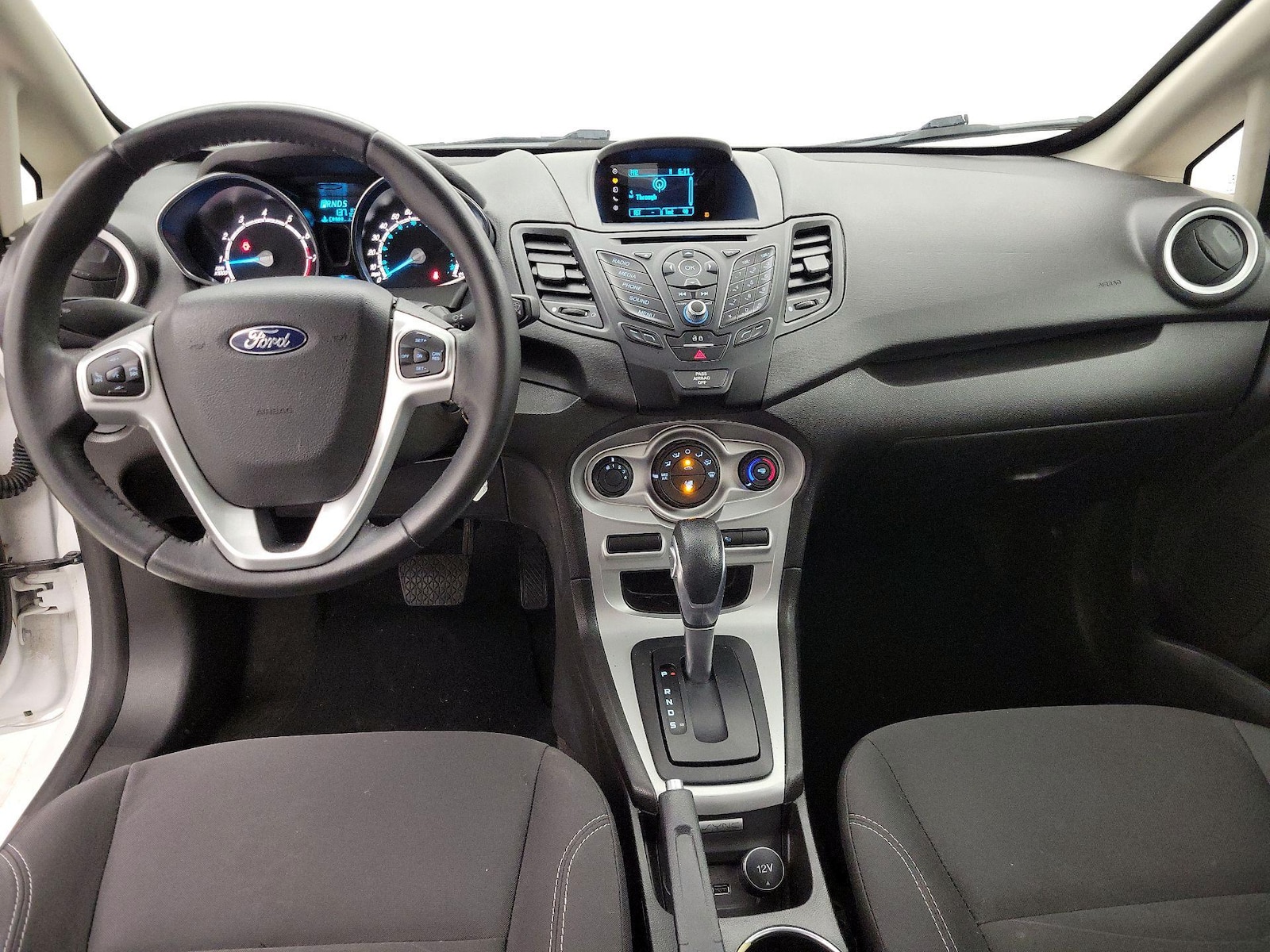 2016 Ford Fiesta SE - Photo 10