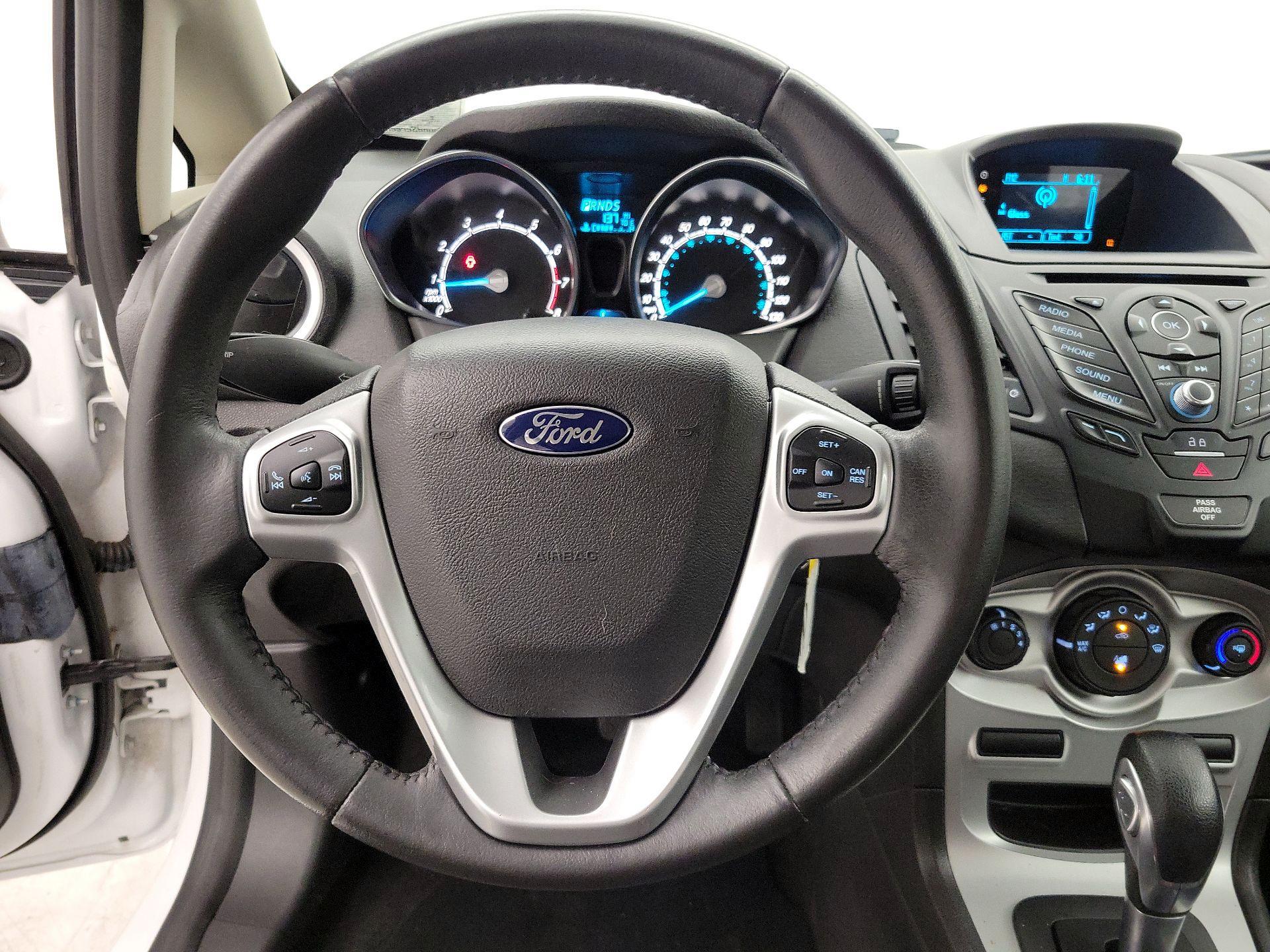 Thumbnail: 2016 Ford Fiesta - 10