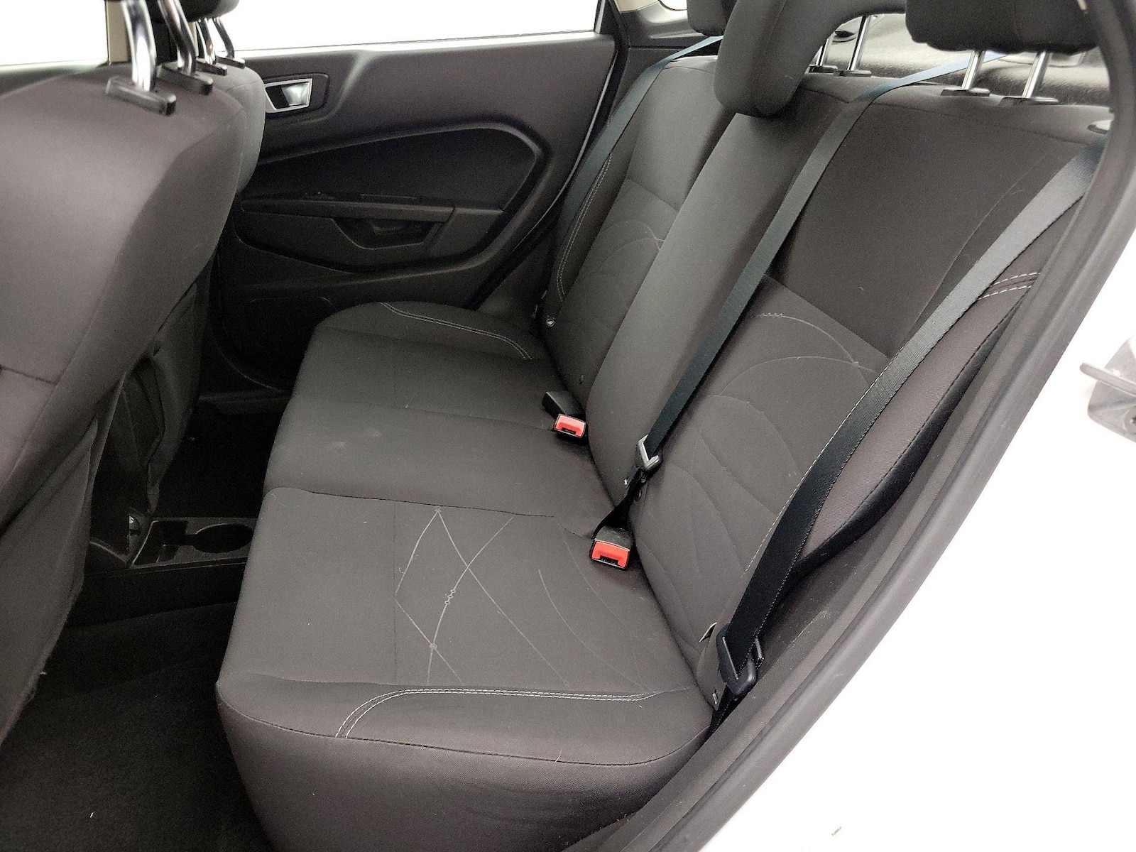 2016 Ford Fiesta SE - Photo 19