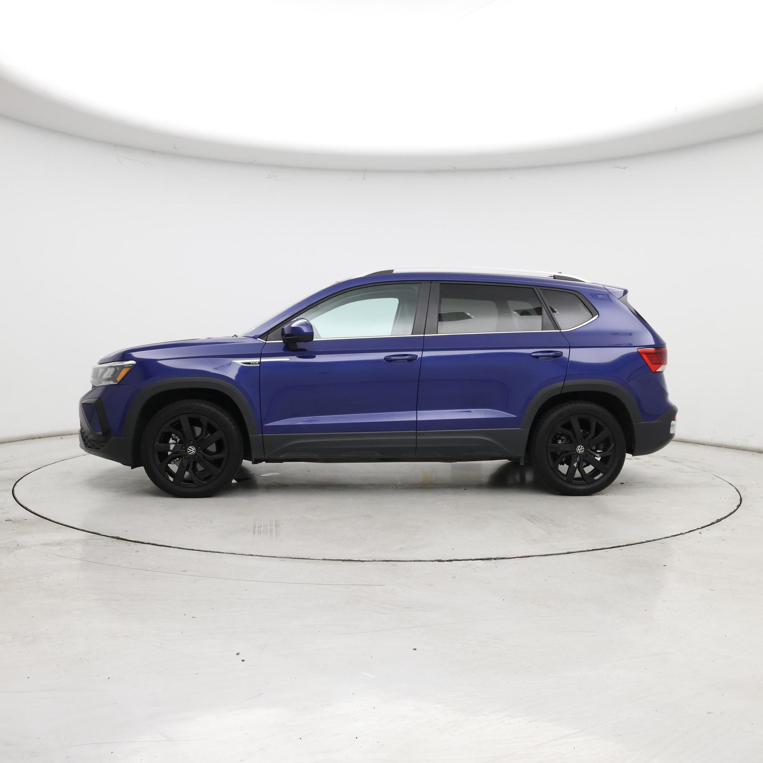 Thumbnail: 2022 Volkswagen Taos - 3