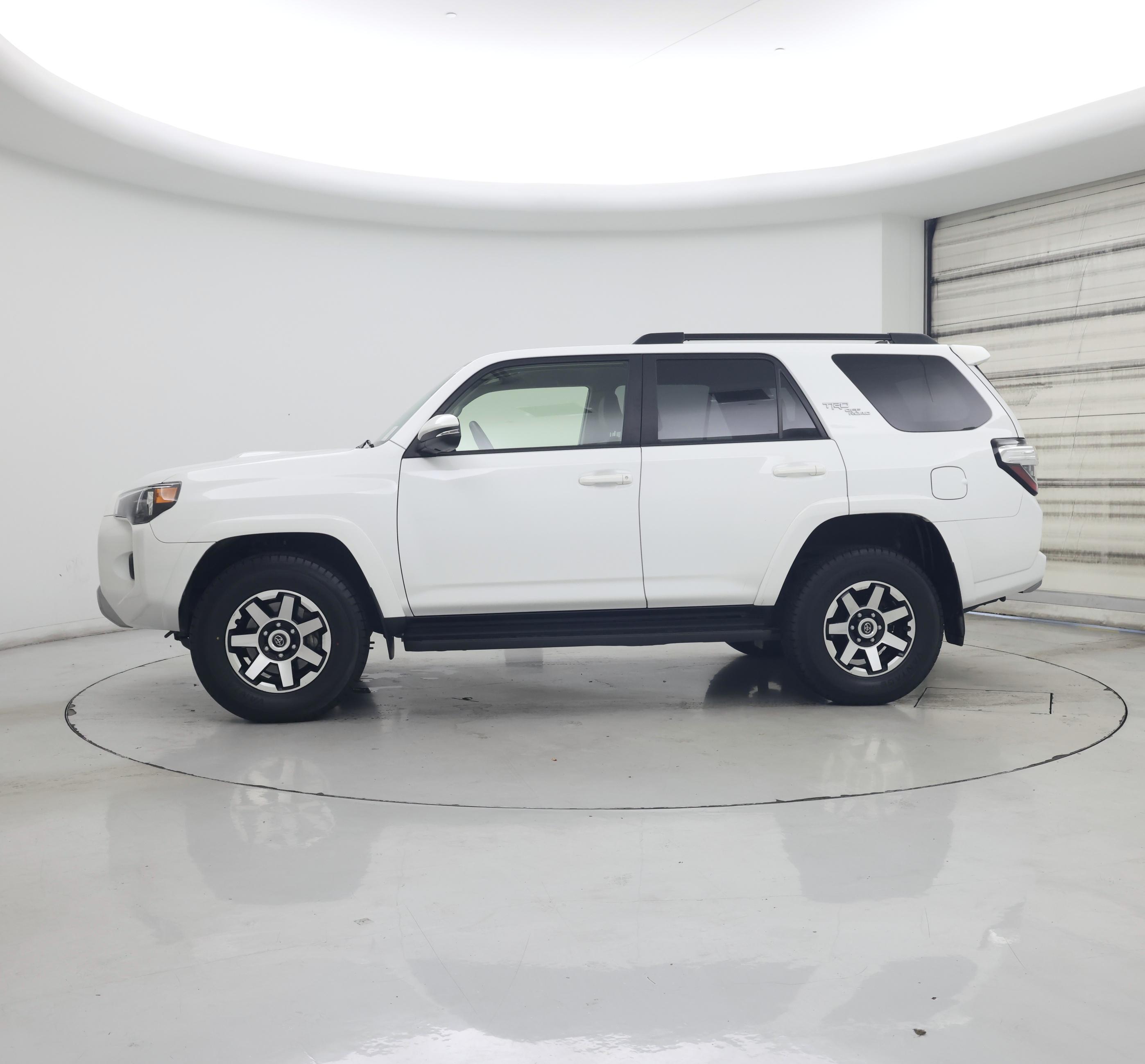Thumbnail: 2024 Toyota 4Runner - 3