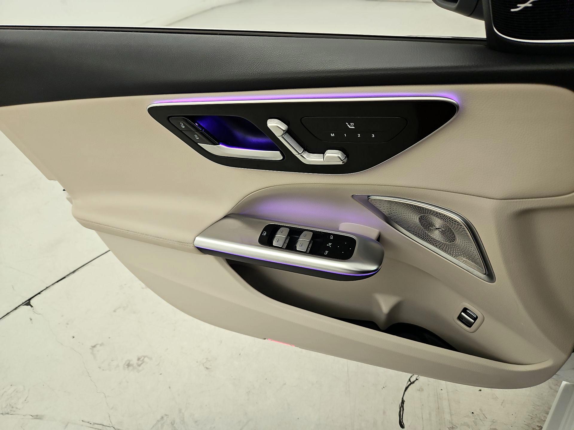 Thumbnail: 2023 Mercedes-Benz C-Class - 12