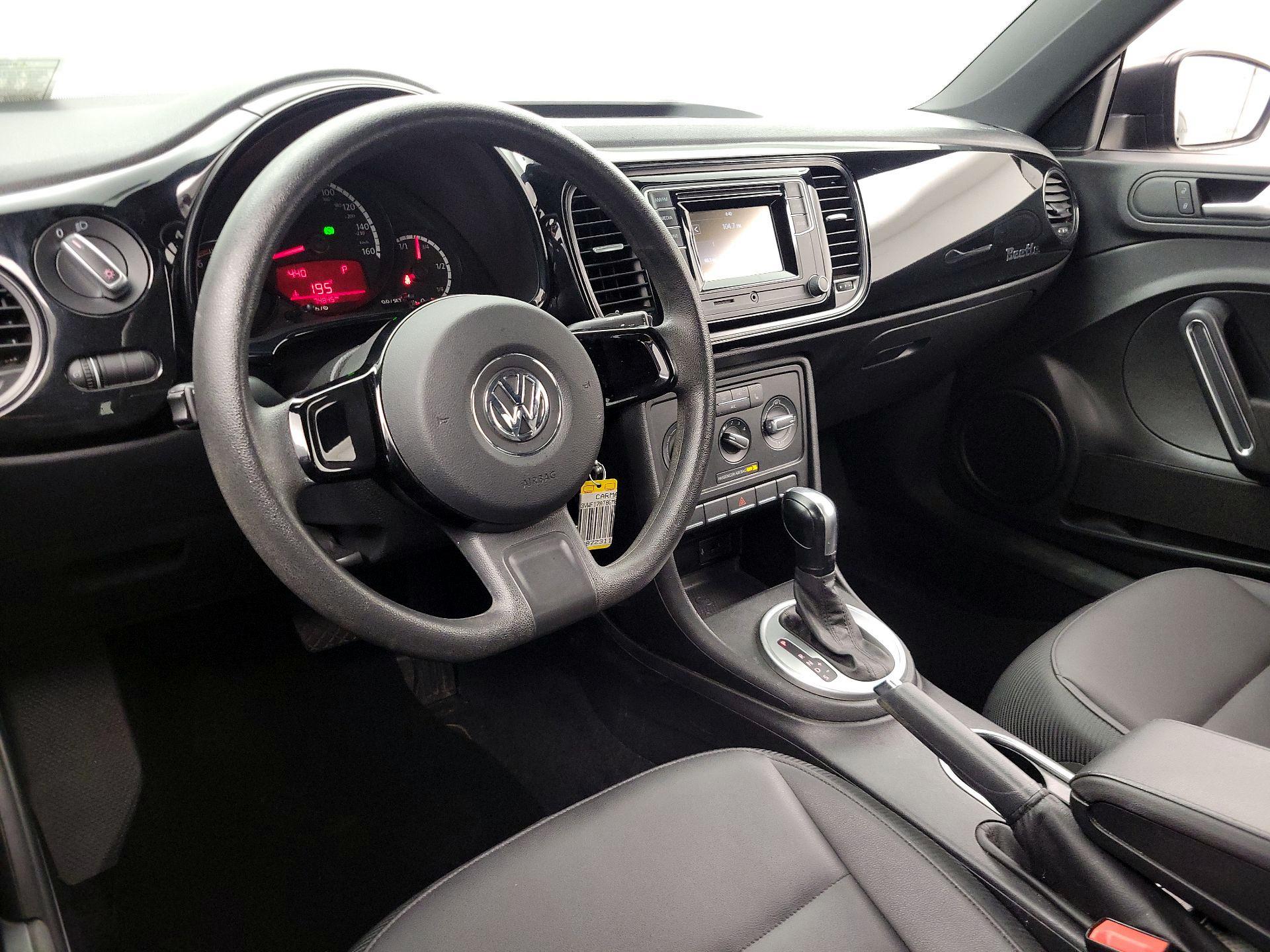Thumbnail: 2016 Volkswagen Beetle - 9