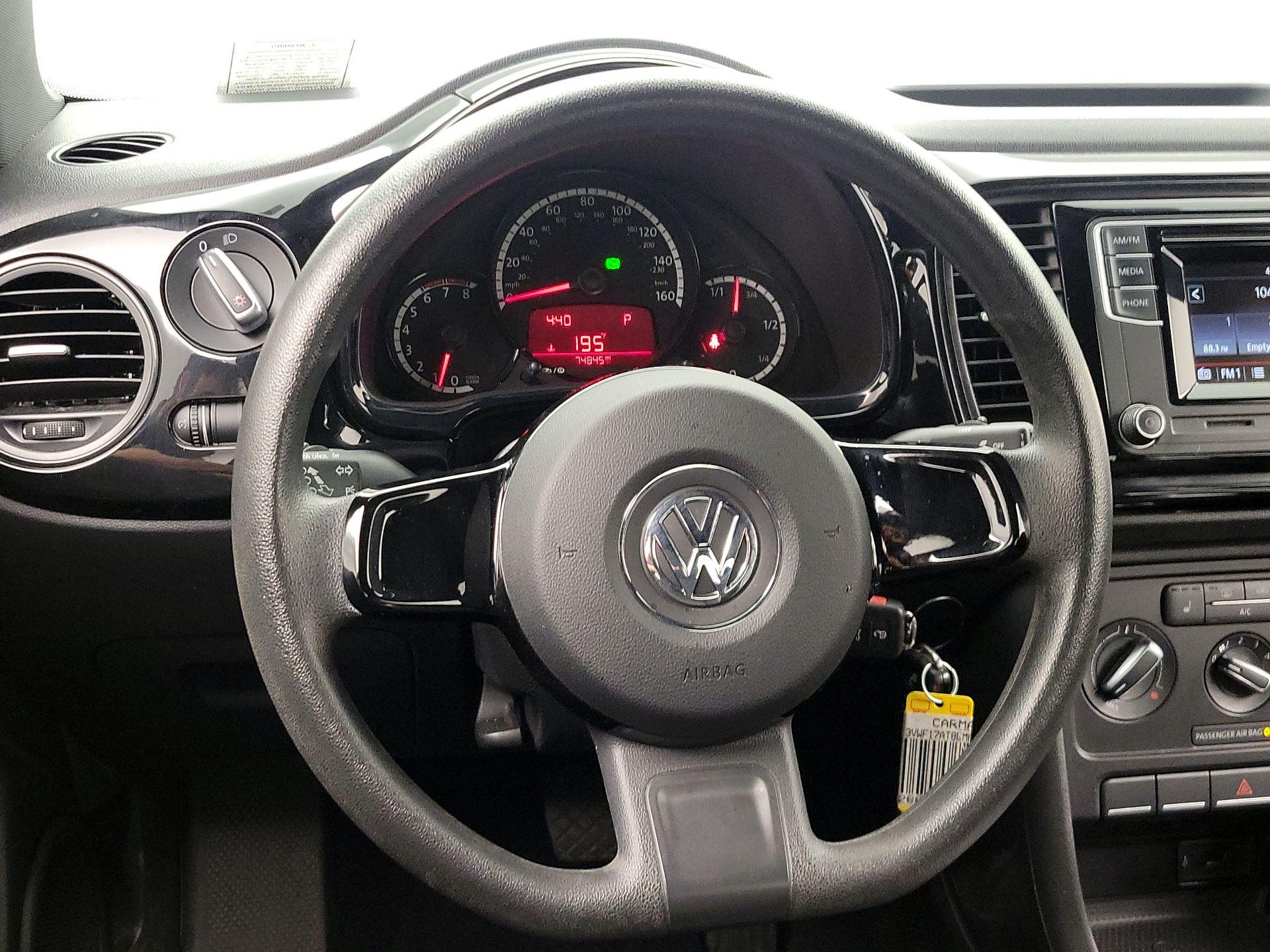 Thumbnail: 2016 Volkswagen Beetle - 10