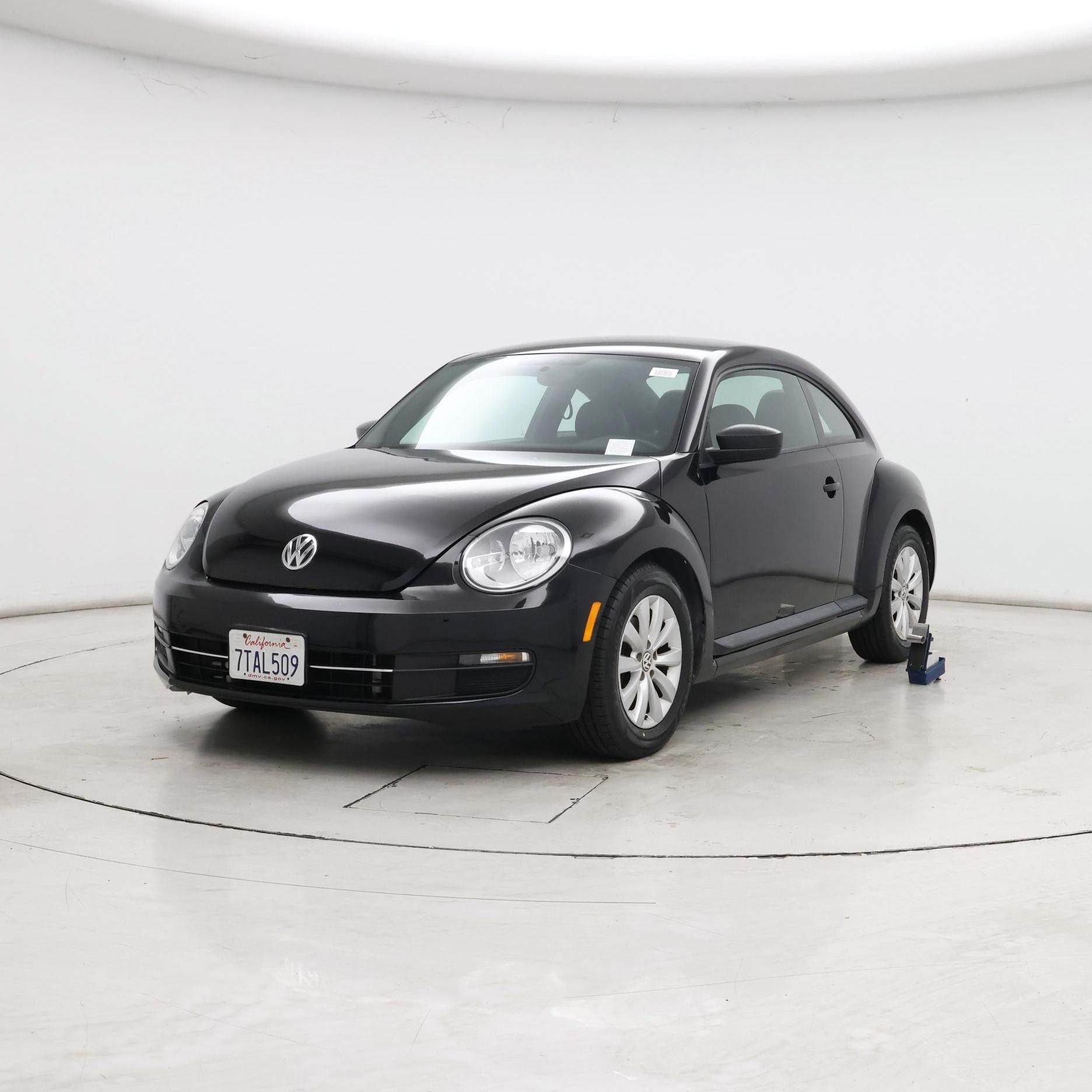 Thumbnail: 2016 Volkswagen Beetle - 4