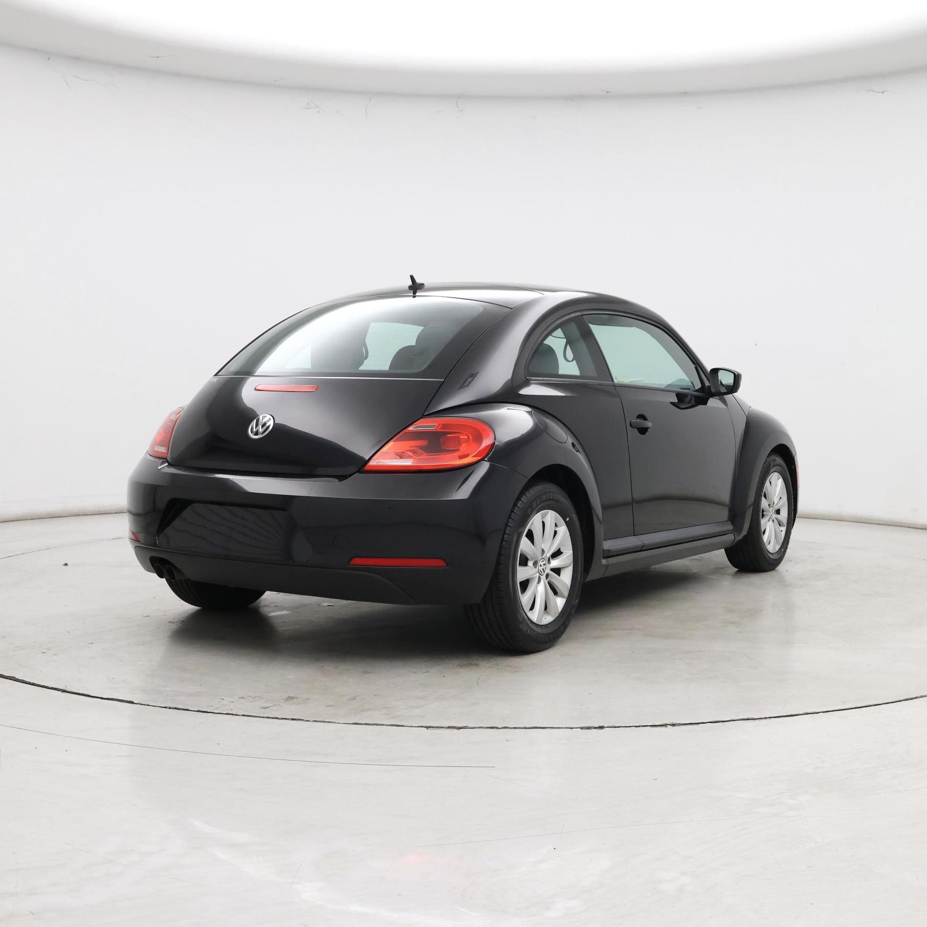 Thumbnail: 2016 Volkswagen Beetle - 8