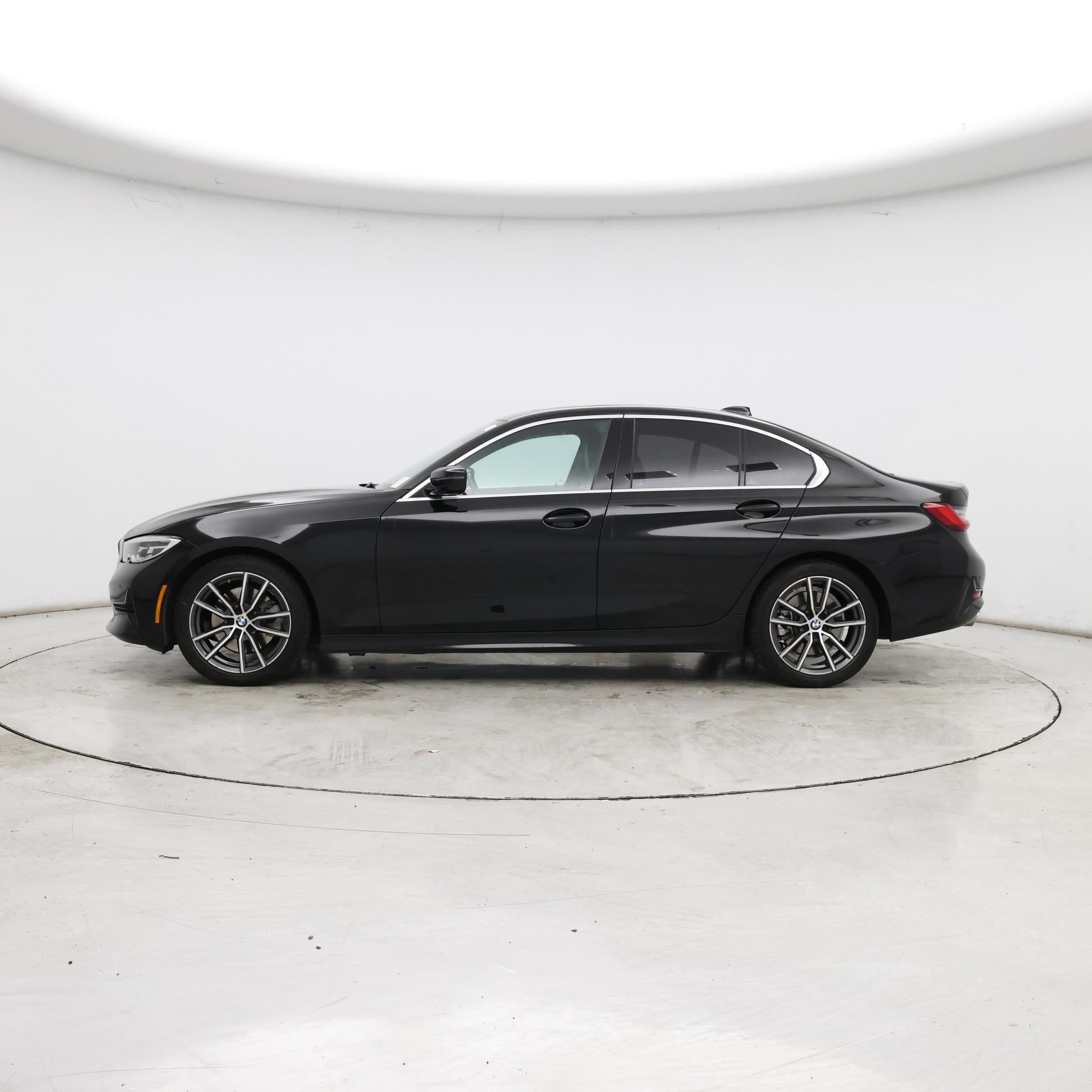 Thumbnail: 2020 BMW 3 Series - 3