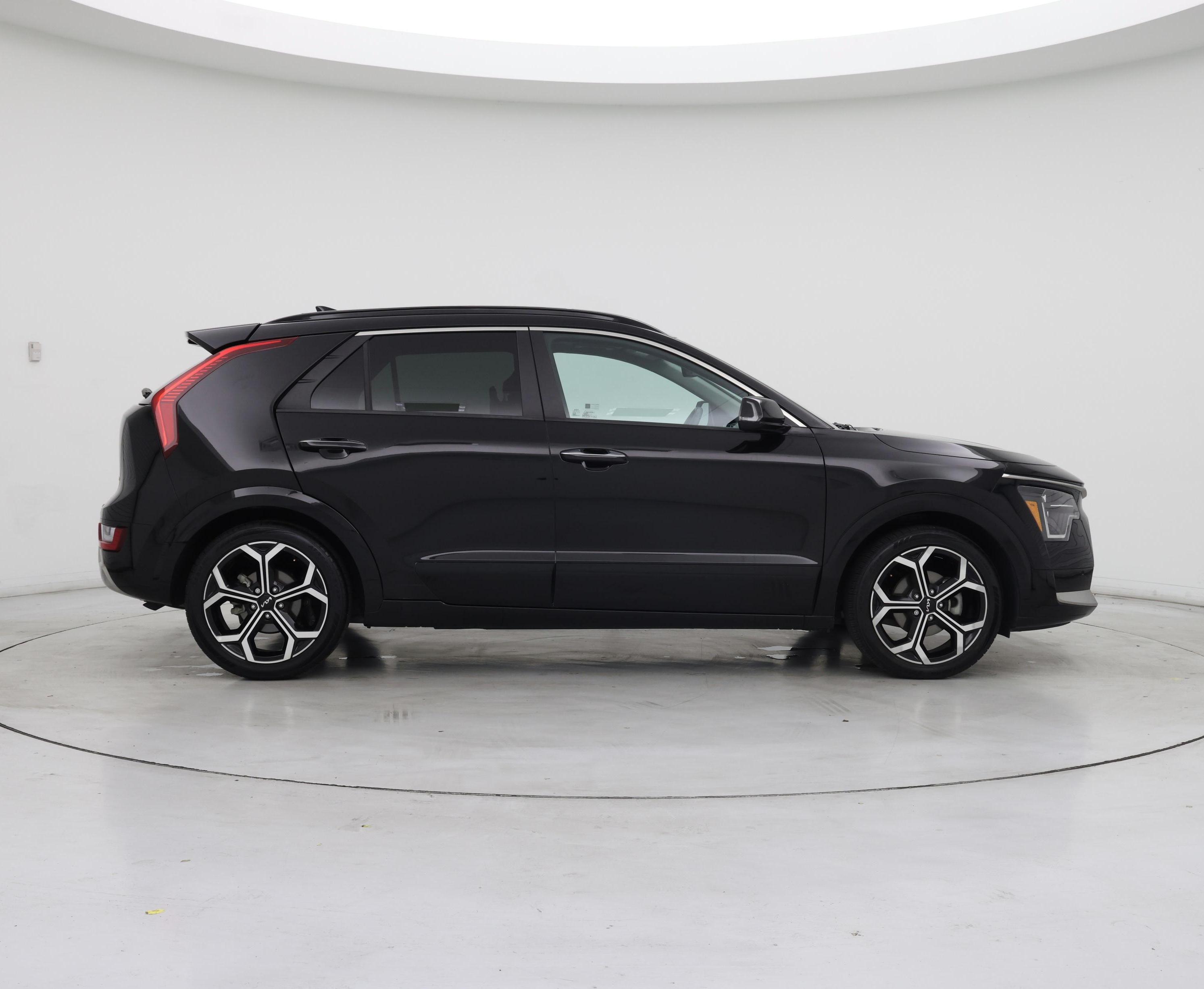 Thumbnail: 2023 Kia Niro - 7