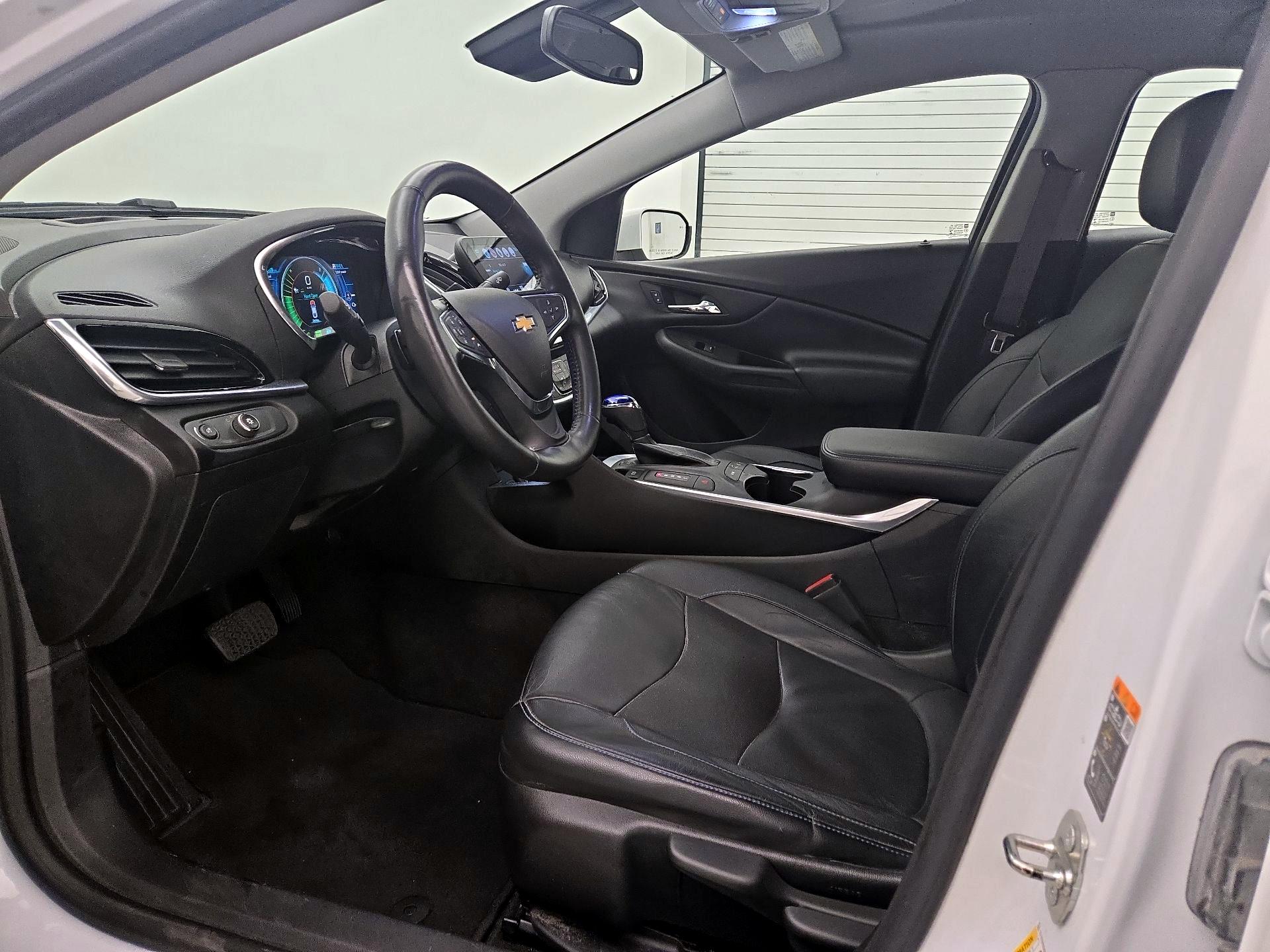 Thumbnail: 2017 Chevrolet Volt - 11