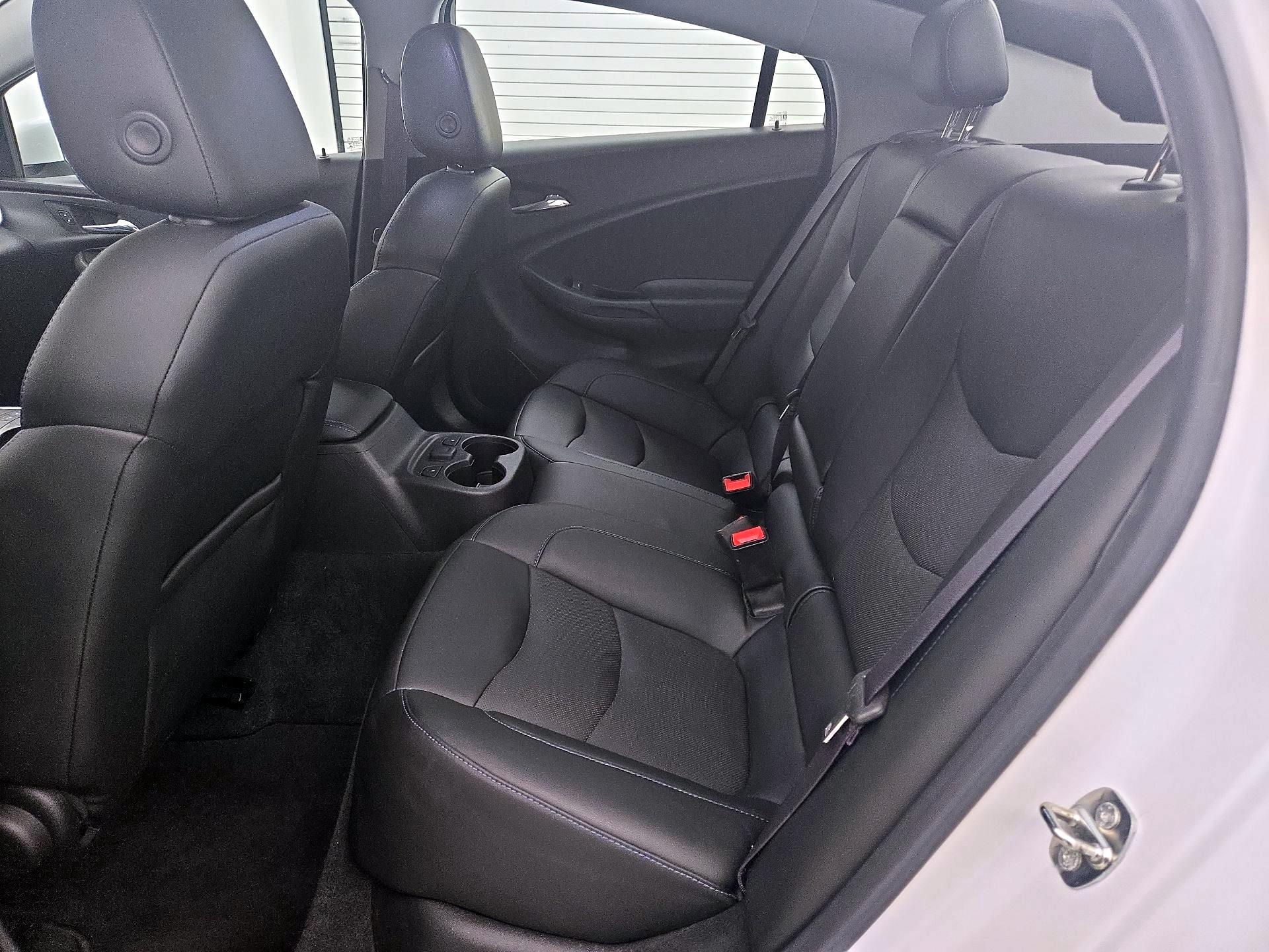 Thumbnail: 2017 Chevrolet Volt - 17