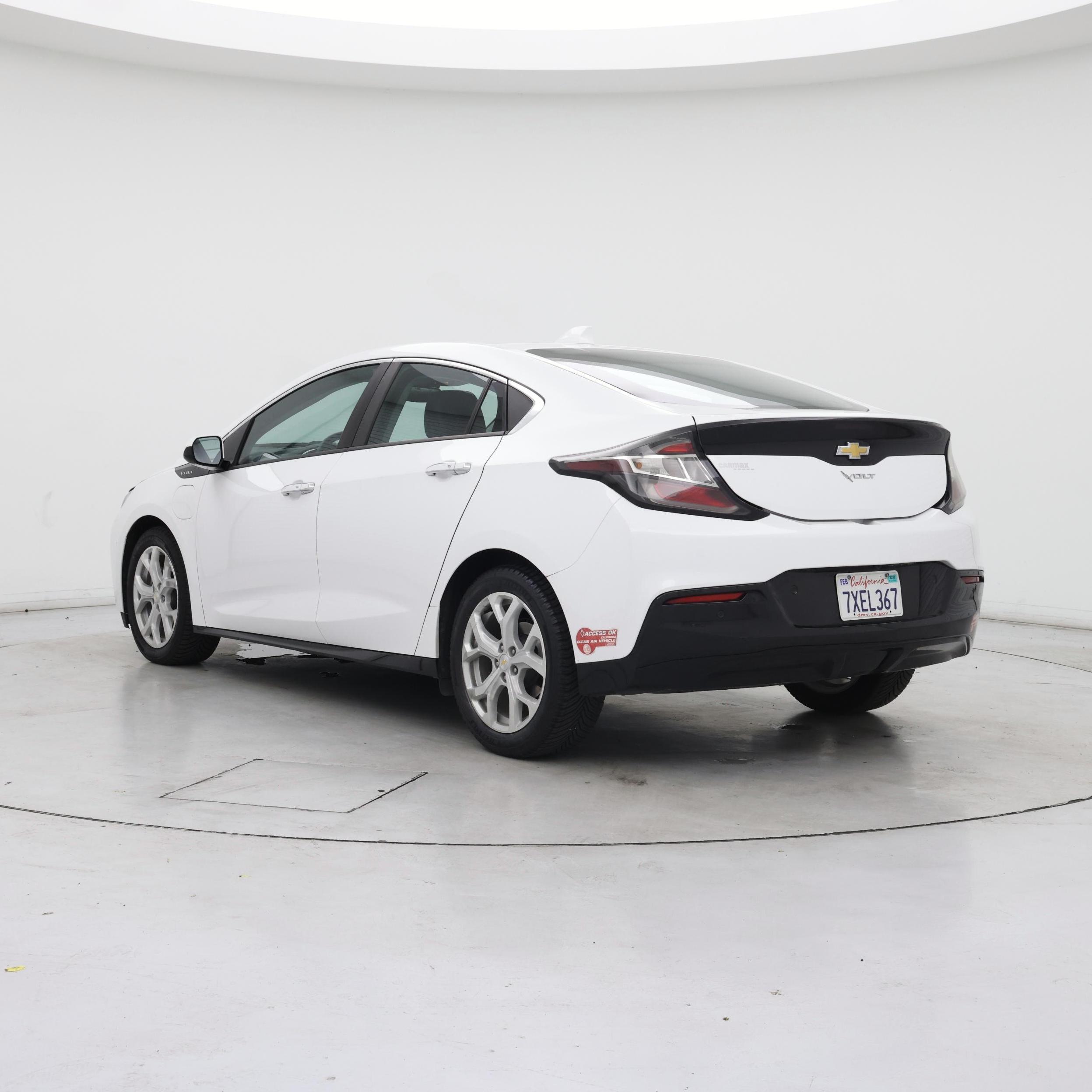 Thumbnail: 2017 Chevrolet Volt - 2