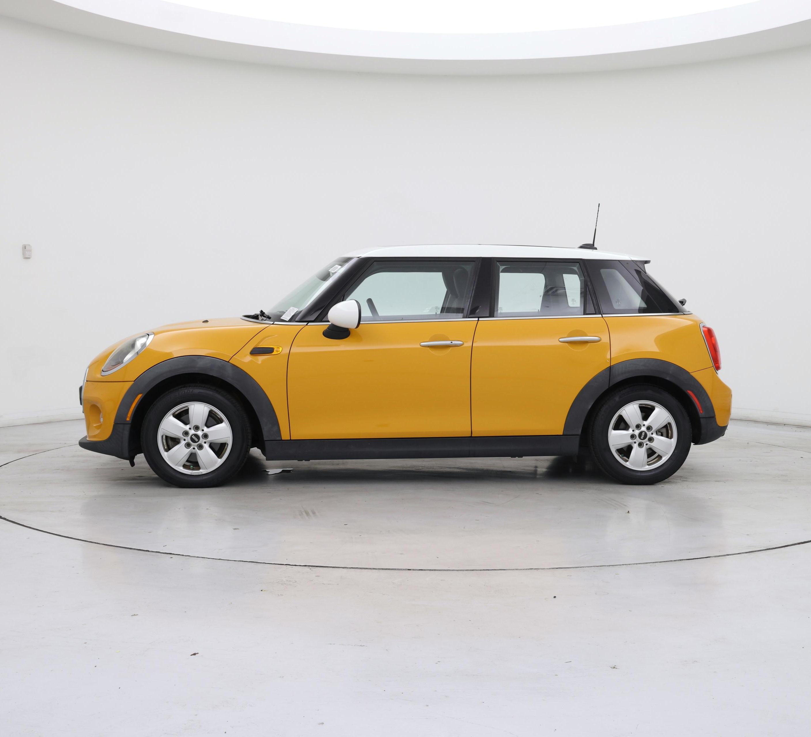 Thumbnail: 2016 MINI Cooper Hardtop - 3