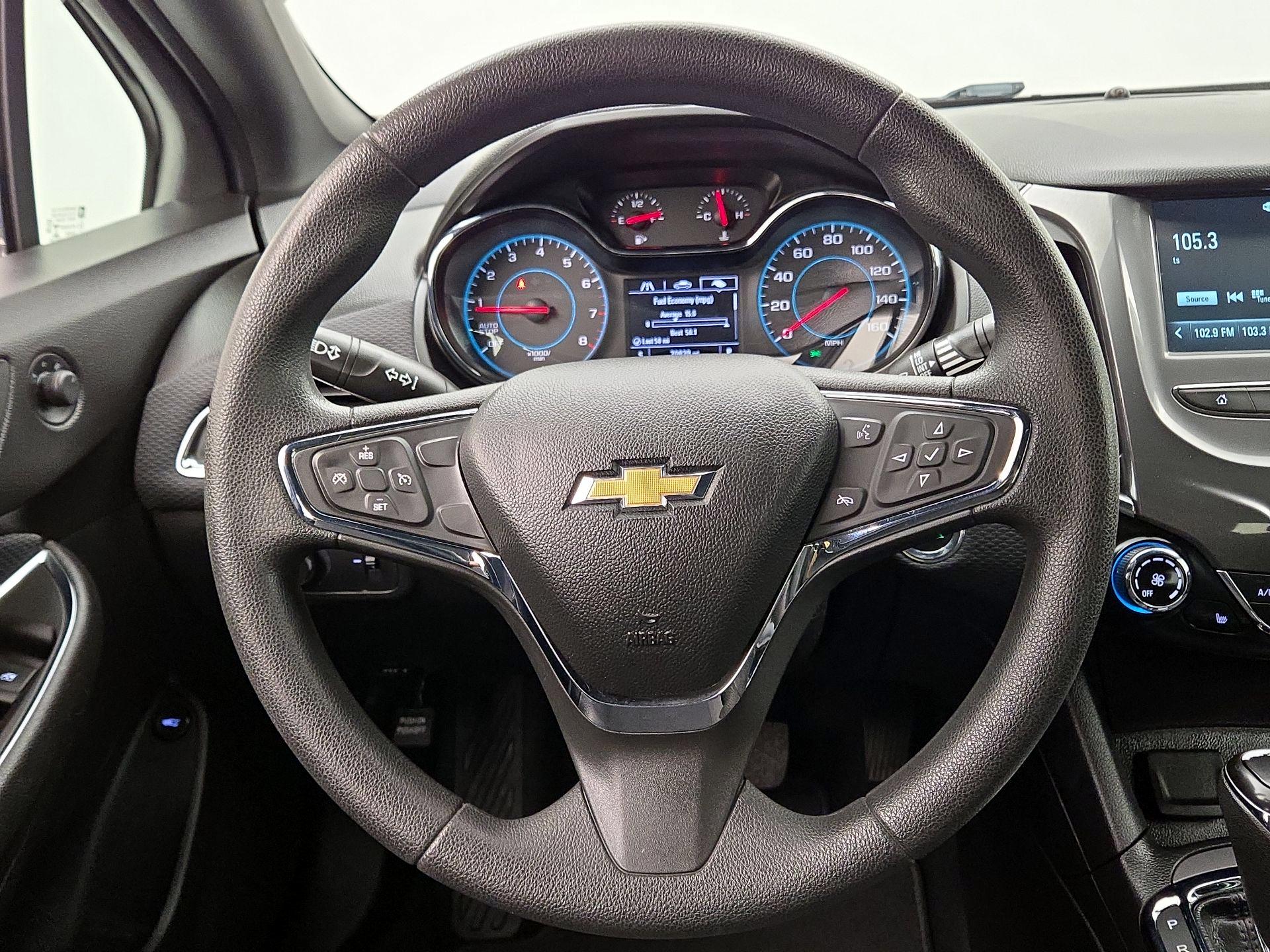 Thumbnail: 2018 Chevrolet Cruze - 10