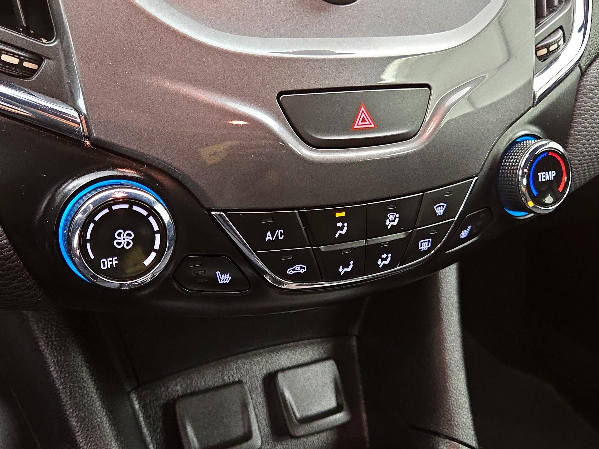 Thumbnail: 2018 Chevrolet Cruze - 16