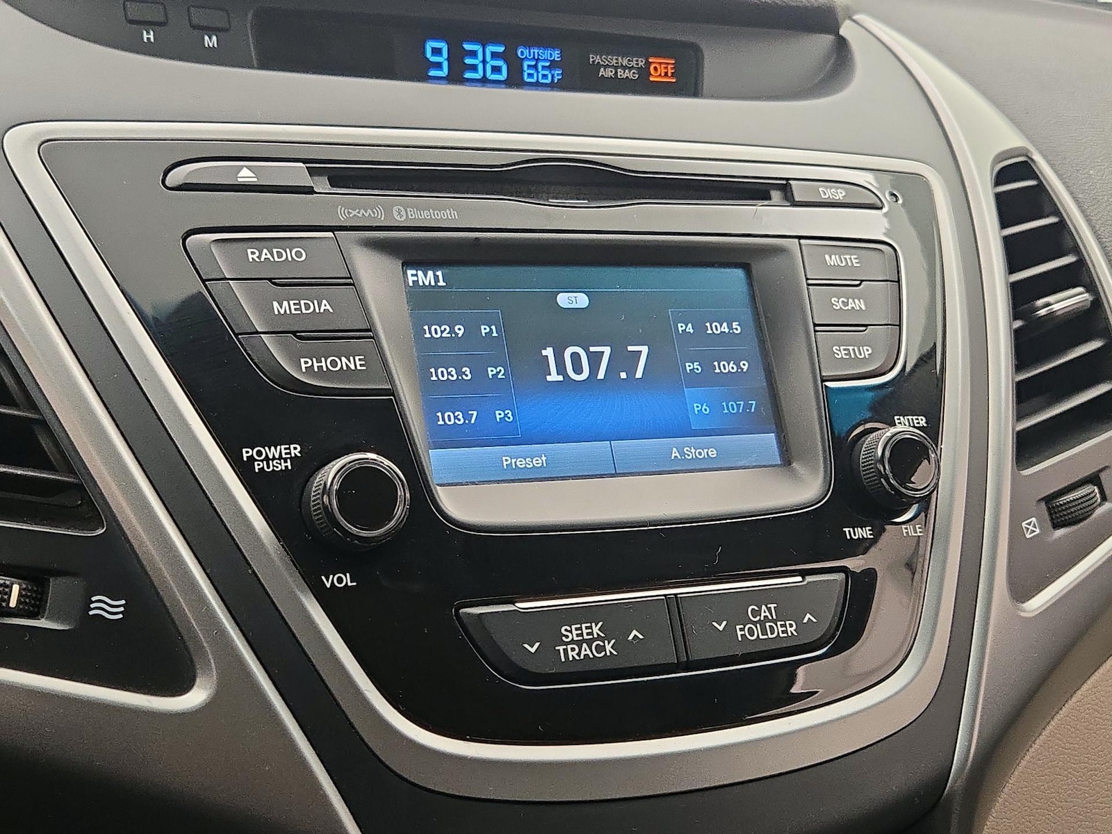 2015 Hyundai Elantra SE - Photo 16