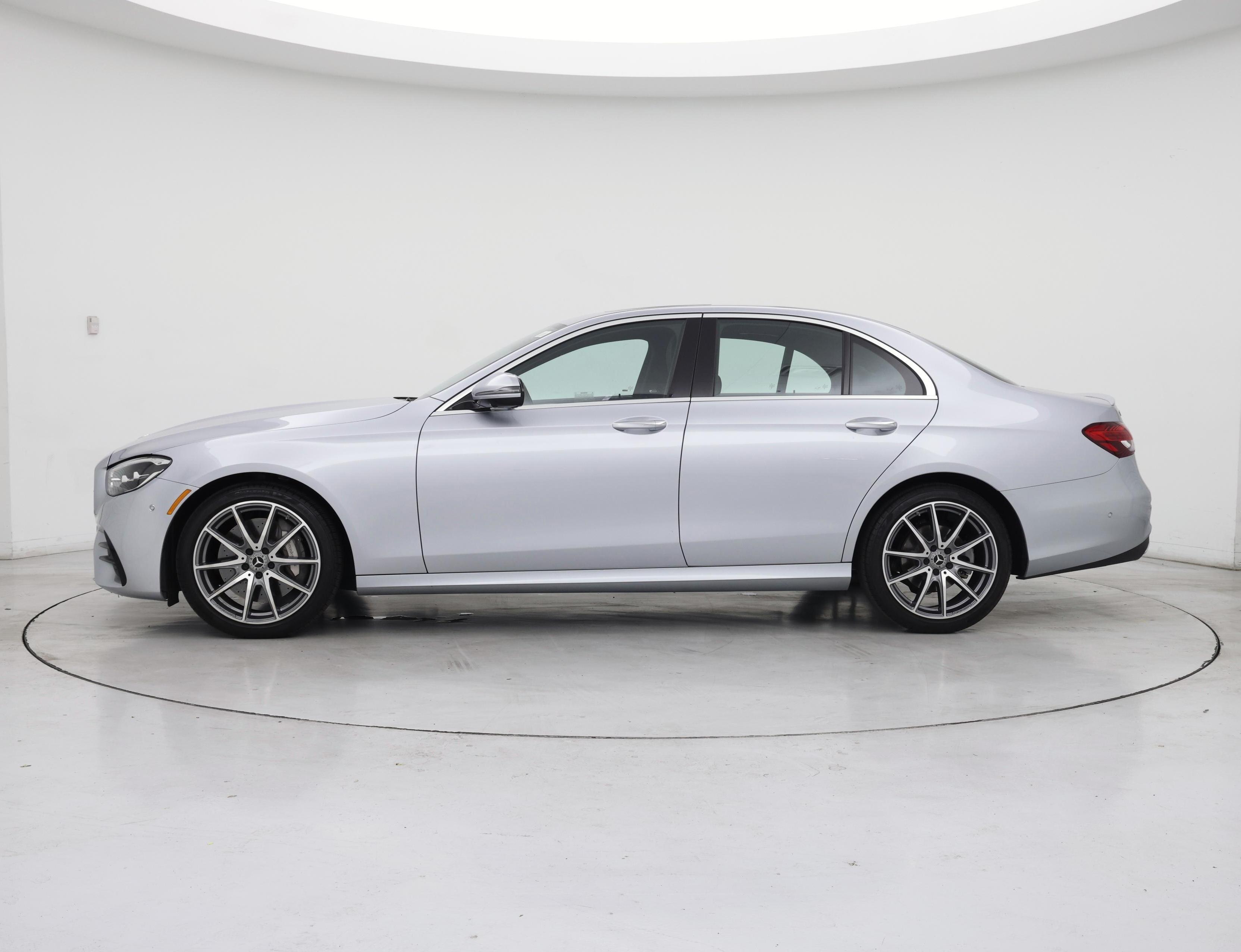 Thumbnail: 2023 Mercedes-Benz E-Class - 3