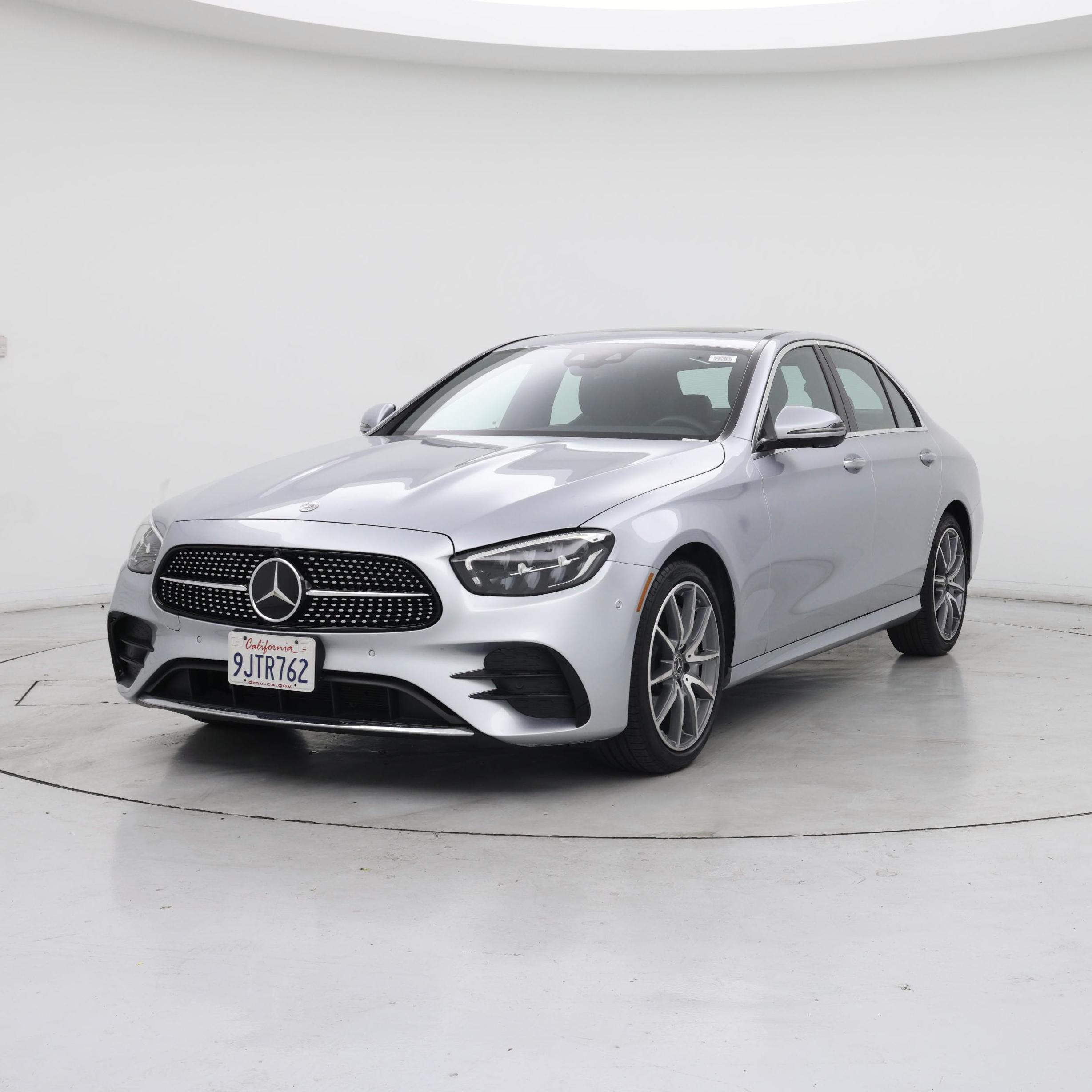 Thumbnail: 2023 Mercedes-Benz E-Class - 4