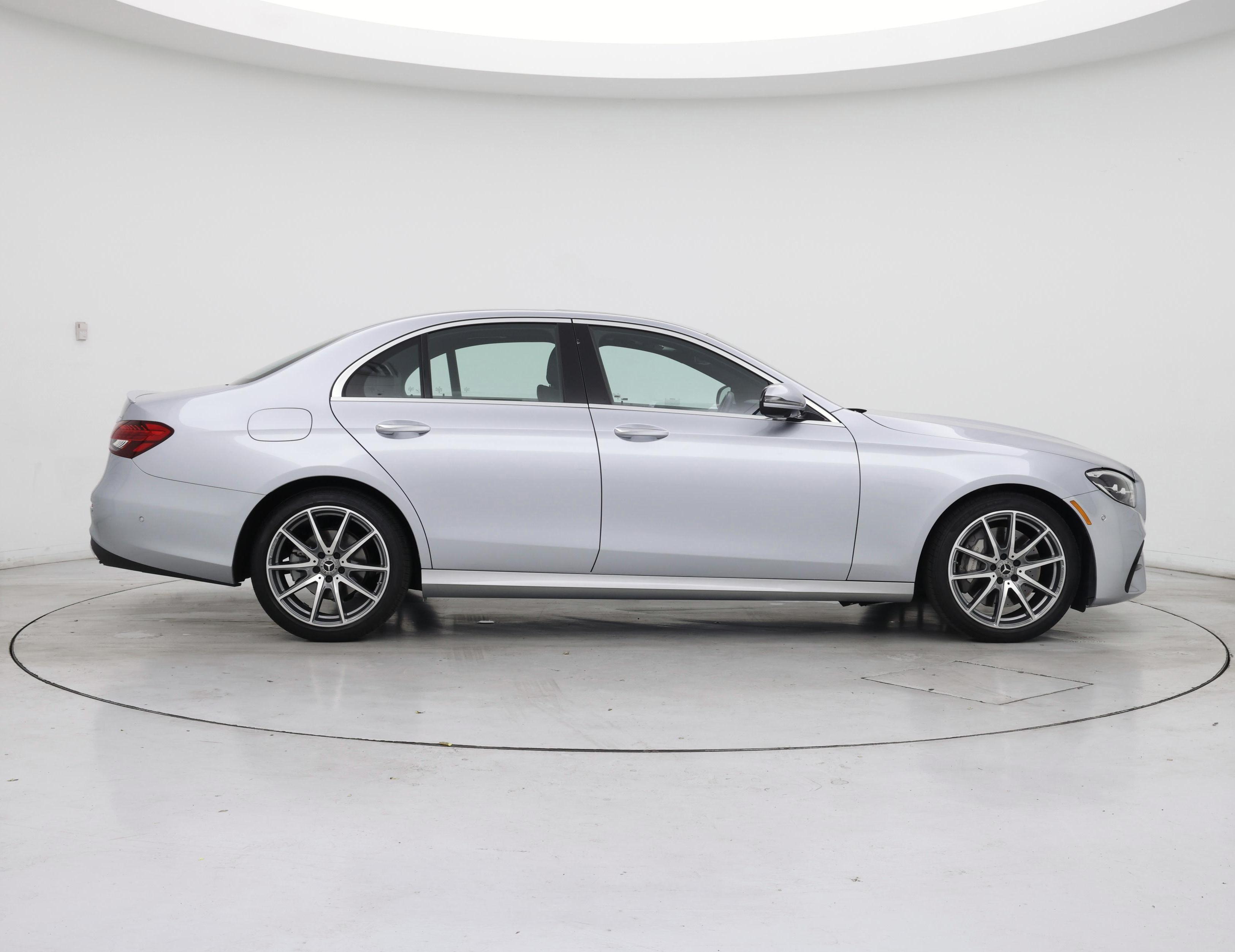 Thumbnail: 2023 Mercedes-Benz E-Class - 7