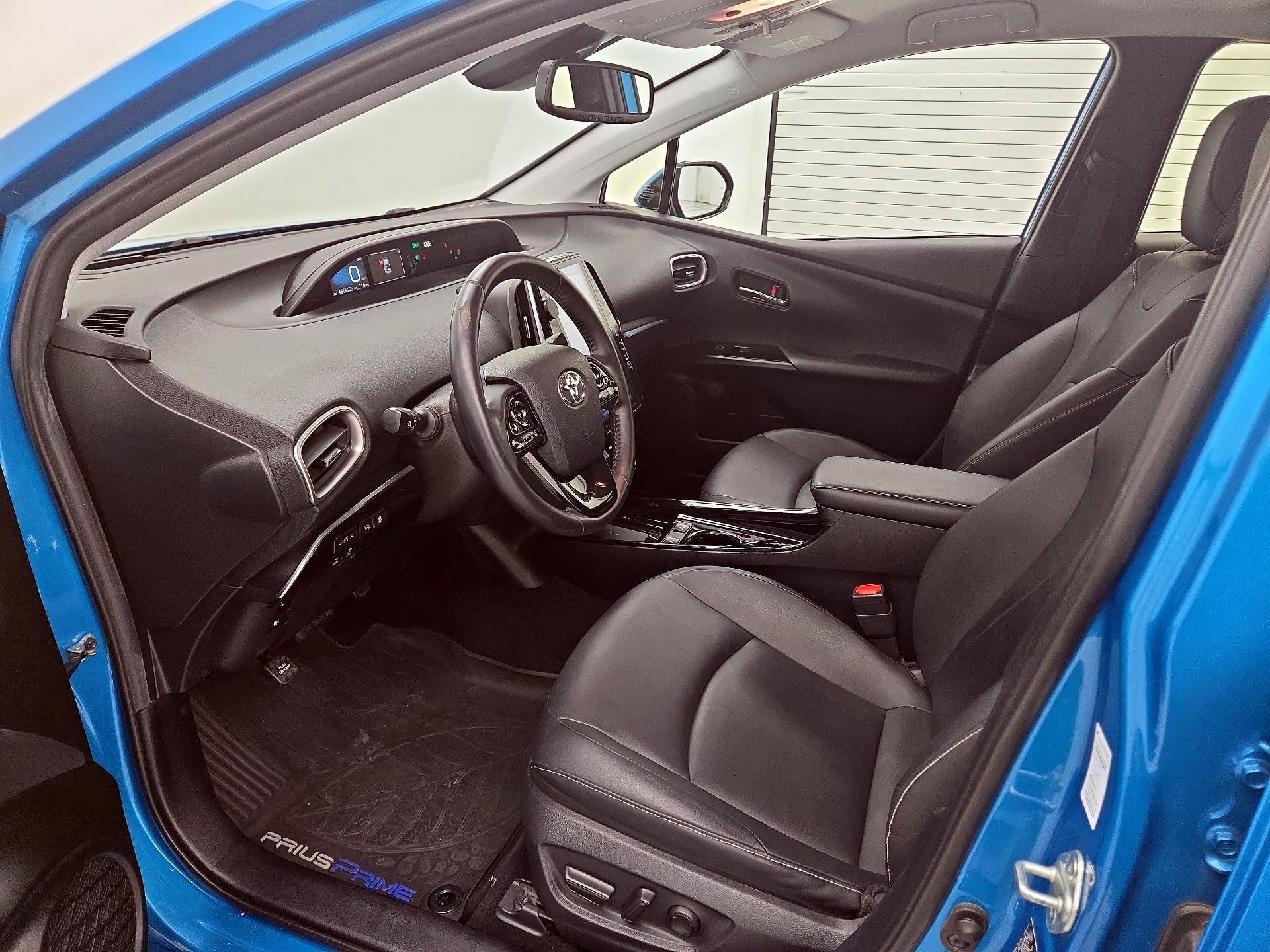 Thumbnail: 2020 Toyota Prius Prime - 11