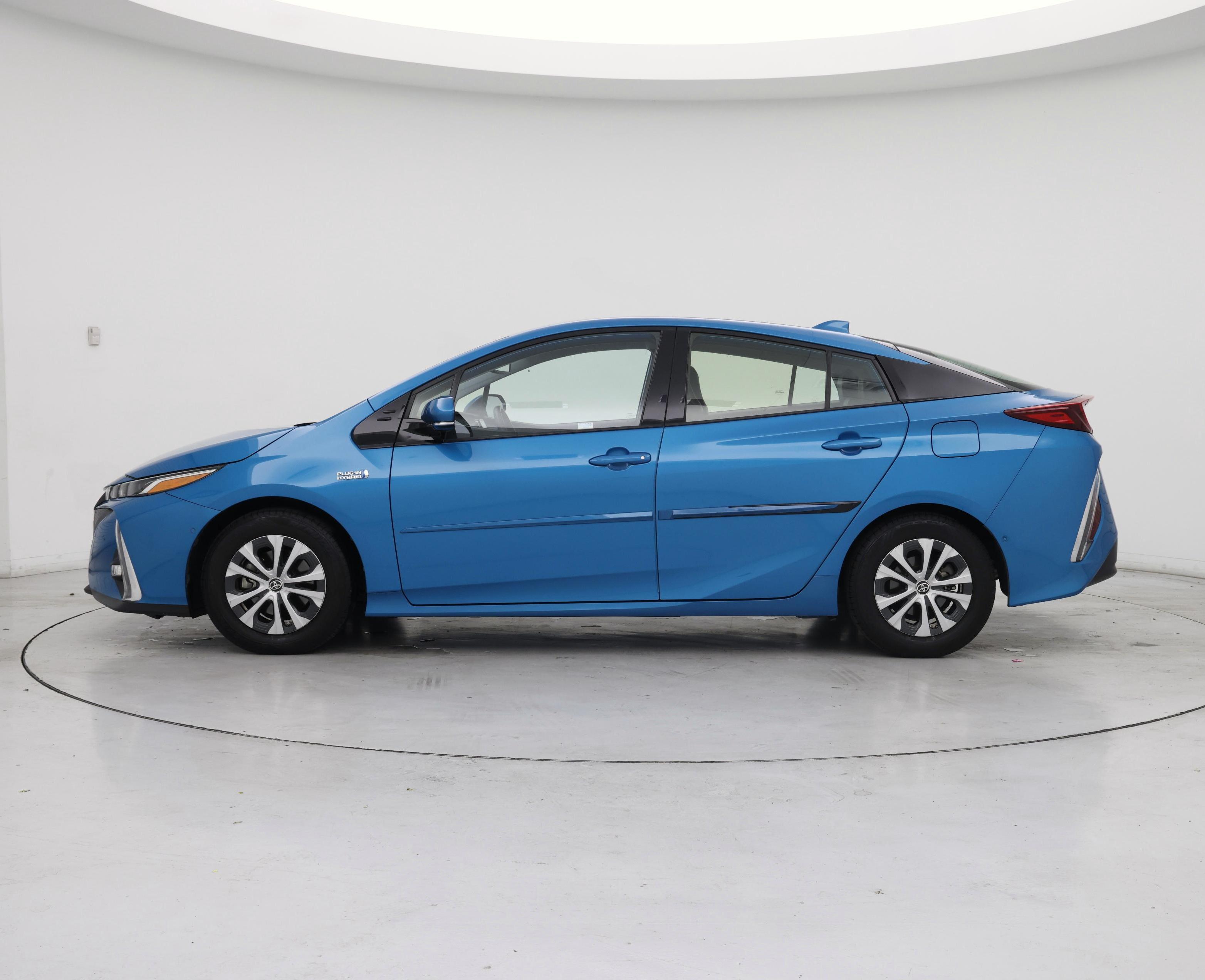 Thumbnail: 2020 Toyota Prius Prime - 3