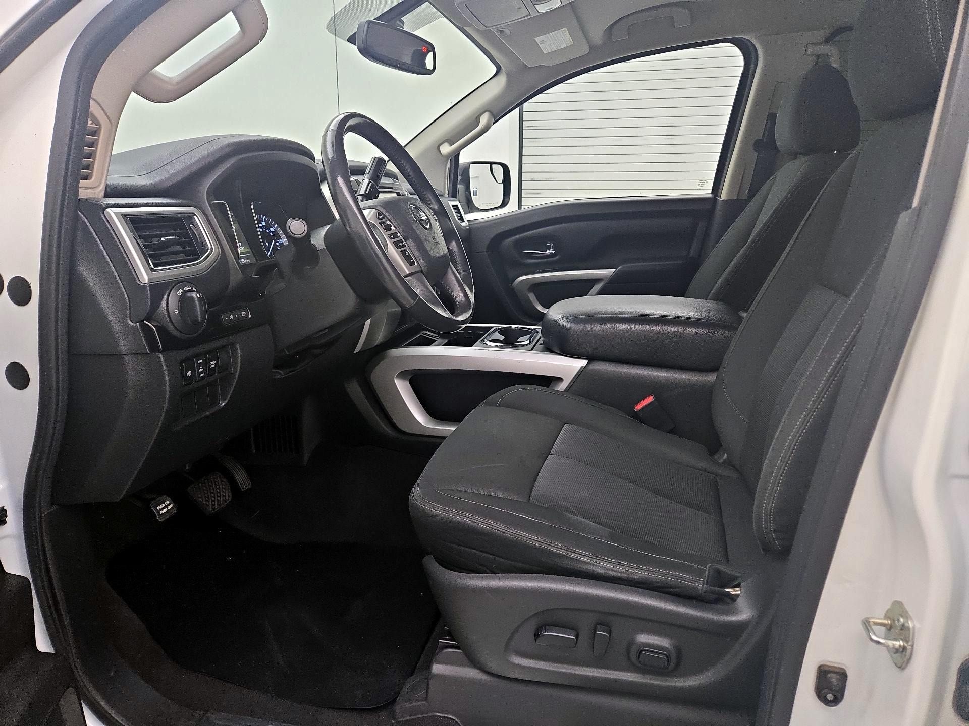 Thumbnail: 2017 Nissan Titan - 11