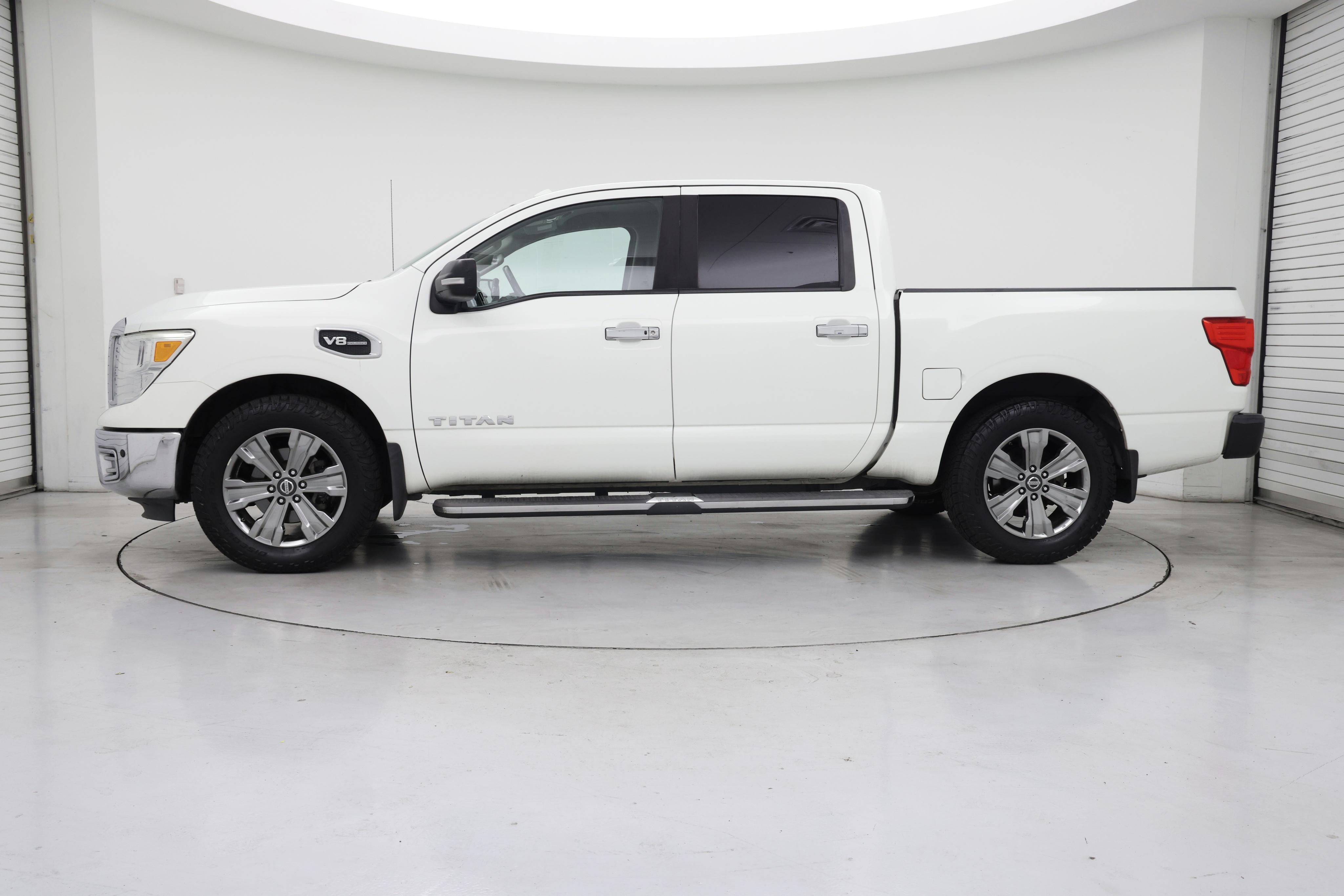 Thumbnail: 2017 Nissan Titan - 3