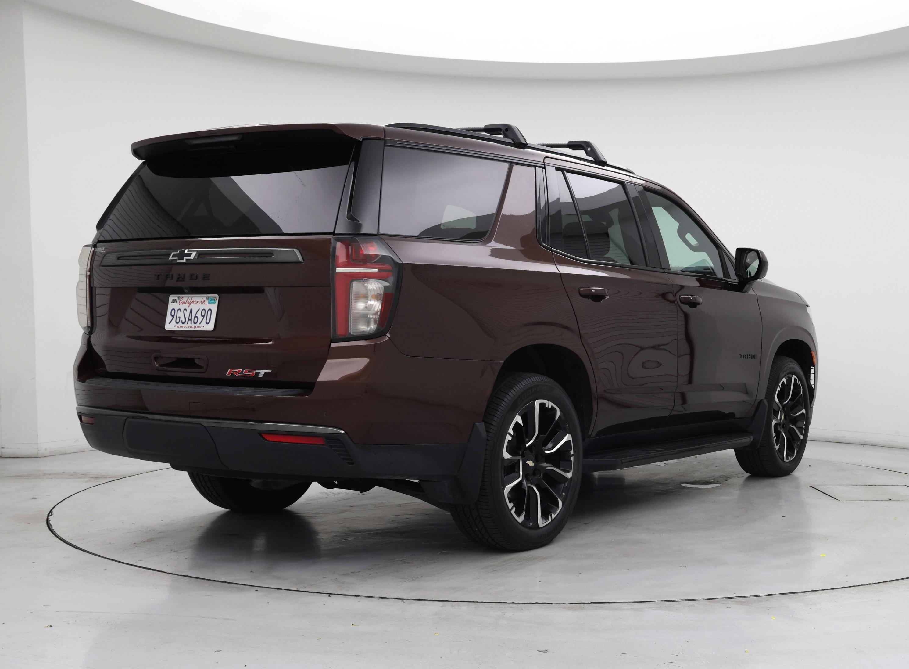 Thumbnail: 2022 Chevrolet Tahoe - 8