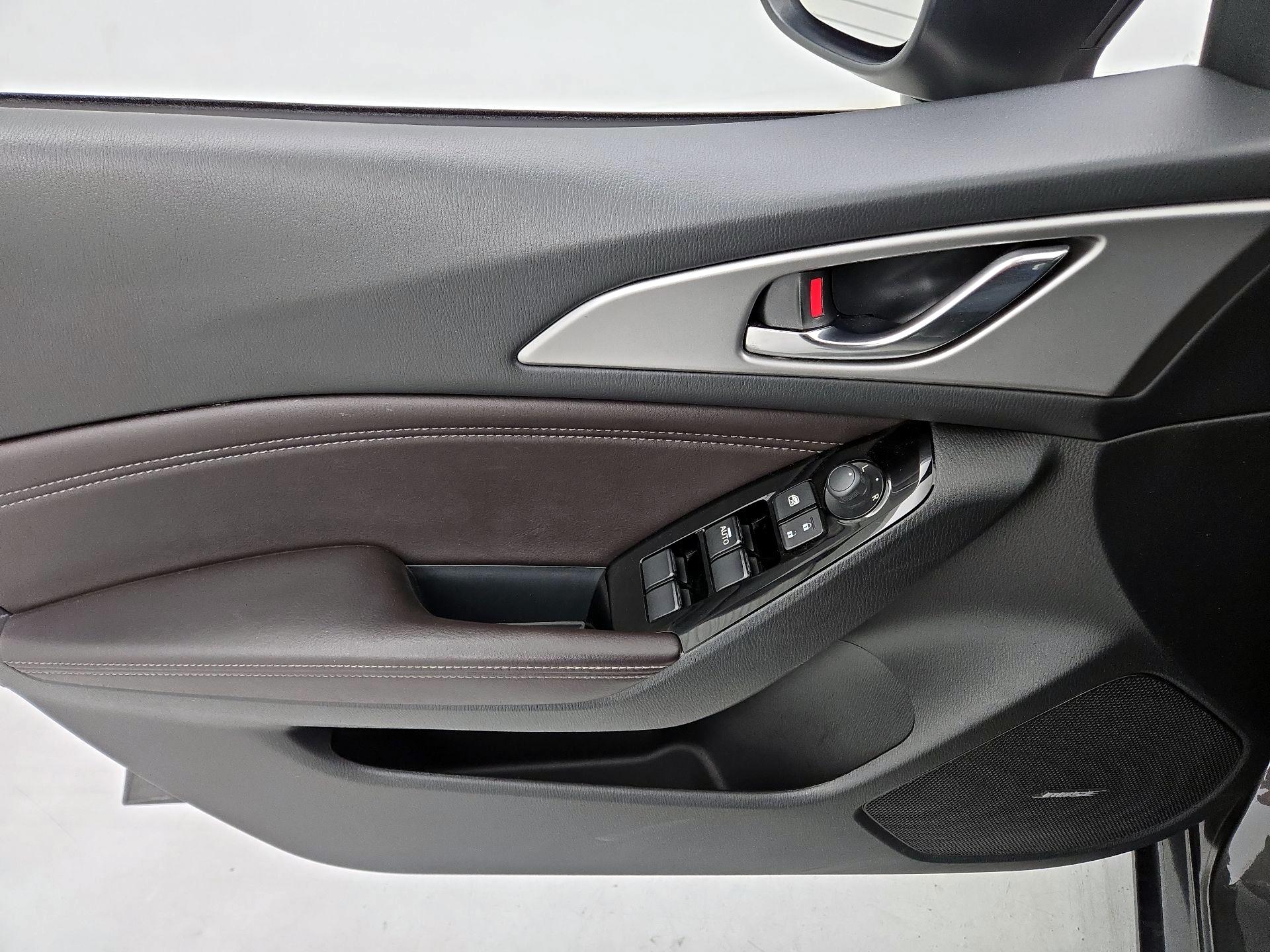 Thumbnail: 2018 Mazda Mazda3 - 12