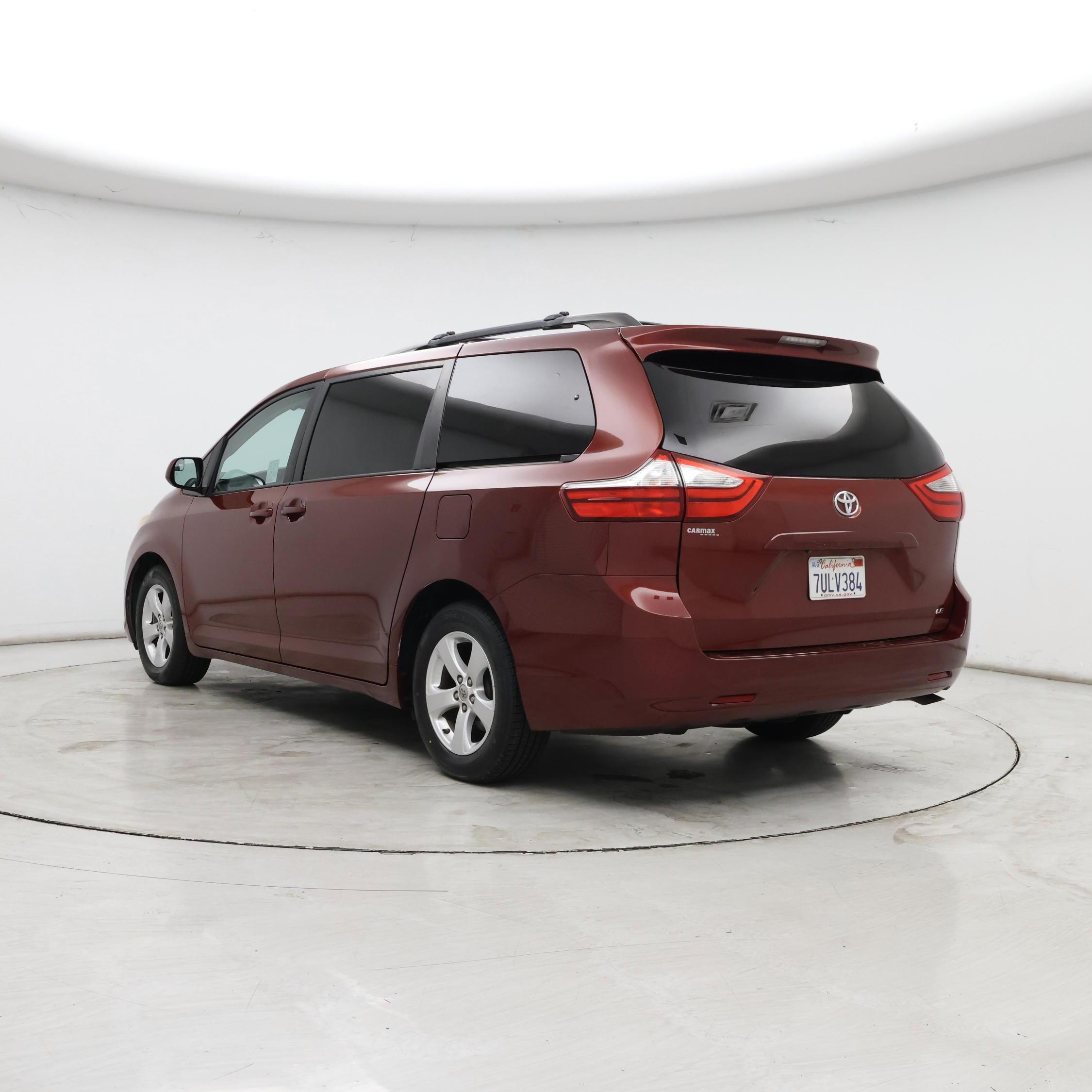 Thumbnail: 2016 Toyota Sienna - 2