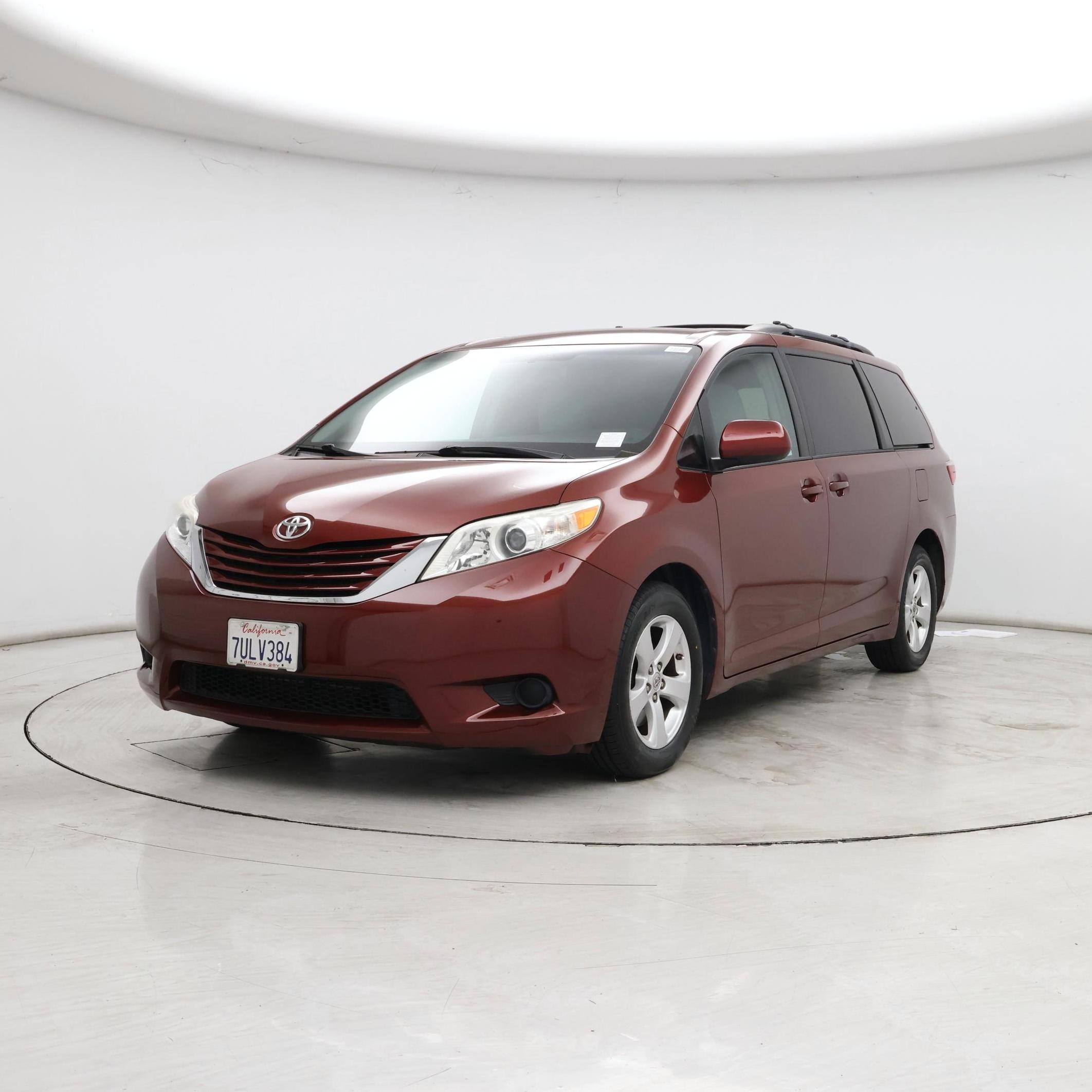 Thumbnail: 2016 Toyota Sienna - 4