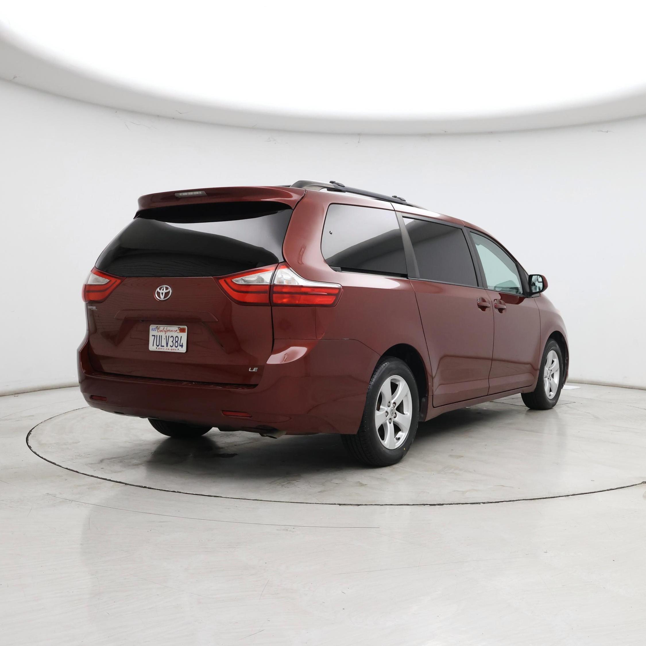 Thumbnail: 2016 Toyota Sienna - 8