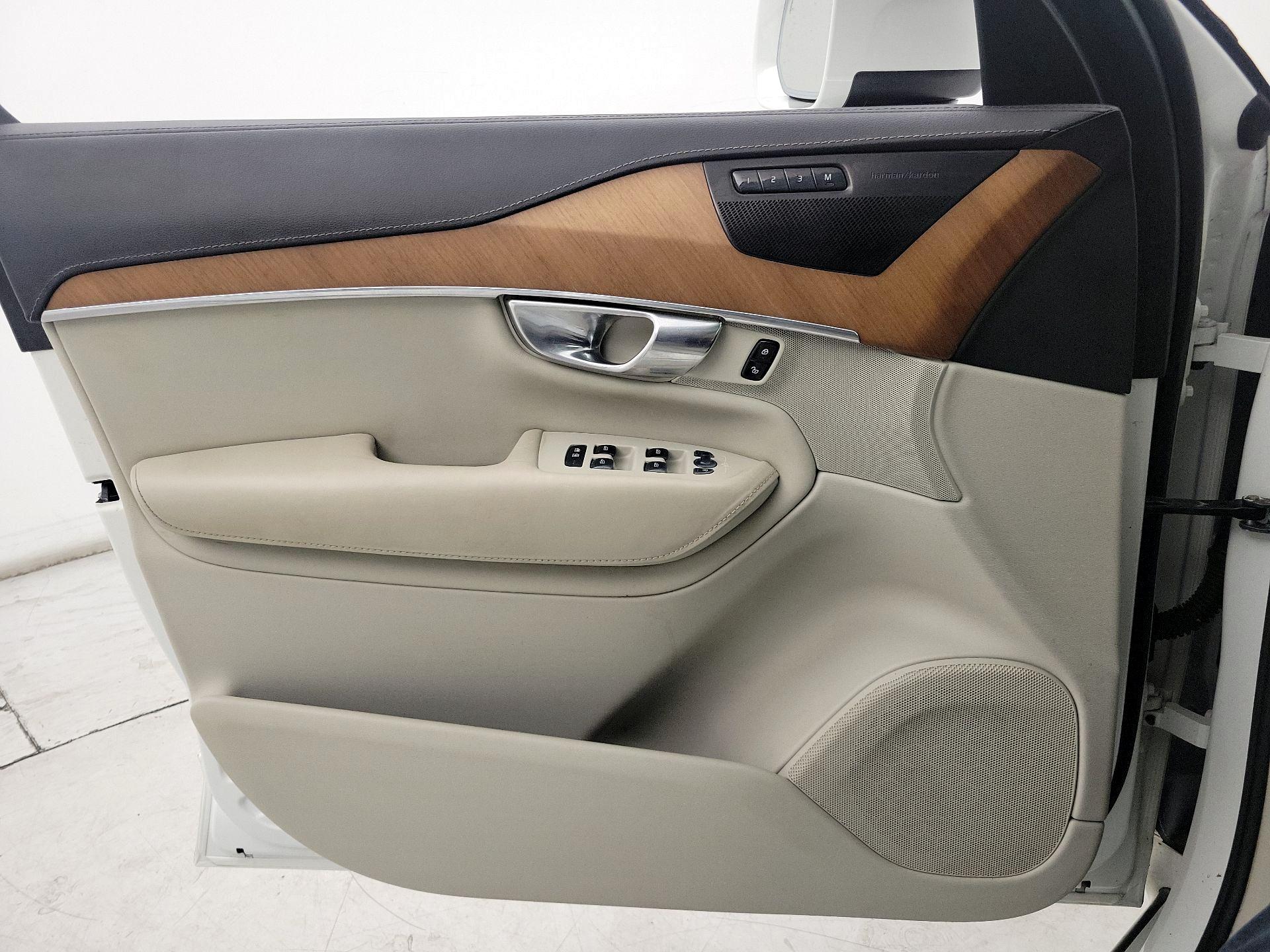 Thumbnail: 2019 Volvo XC90 - 12